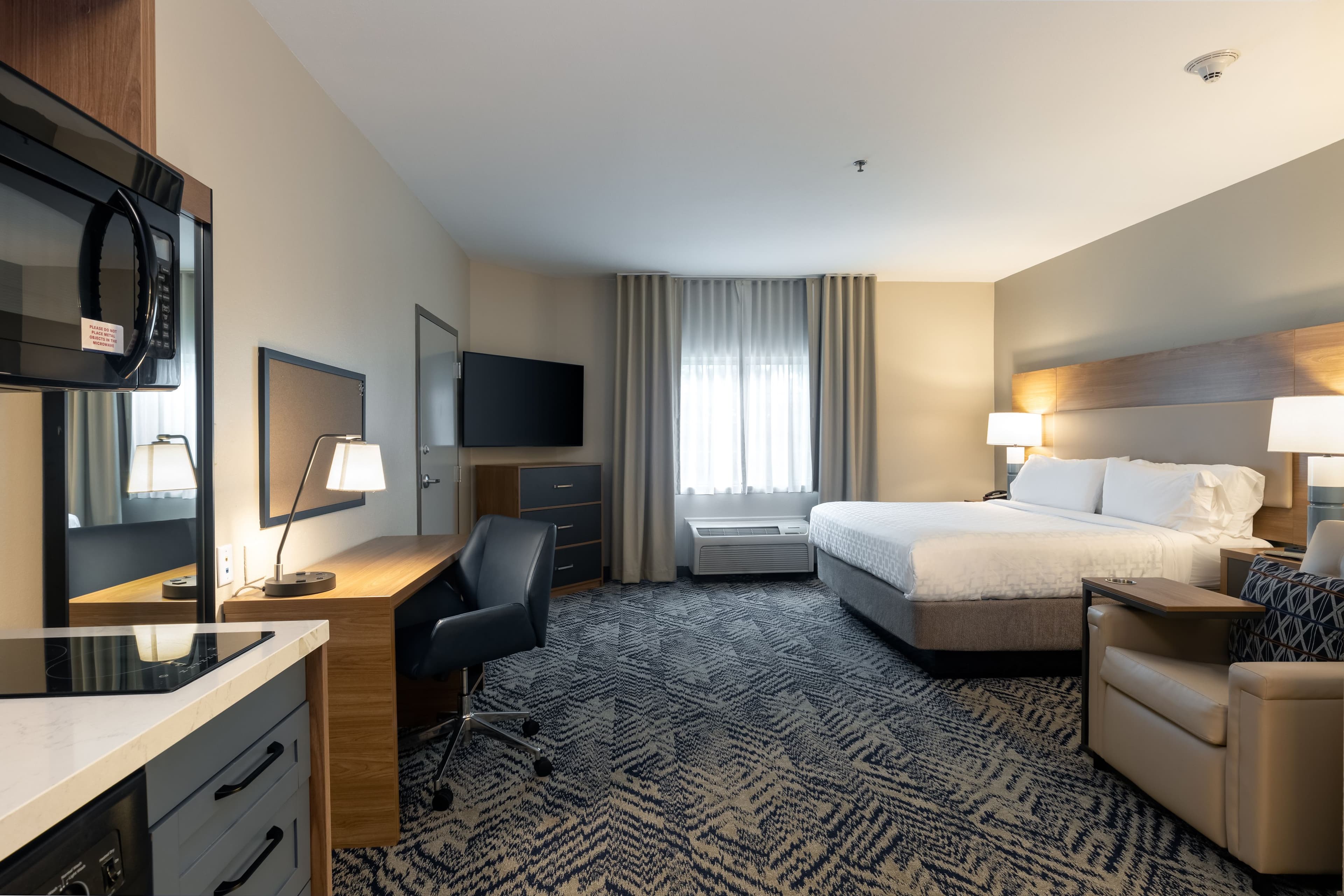 Candlewood Suites Enterprise - Image 4