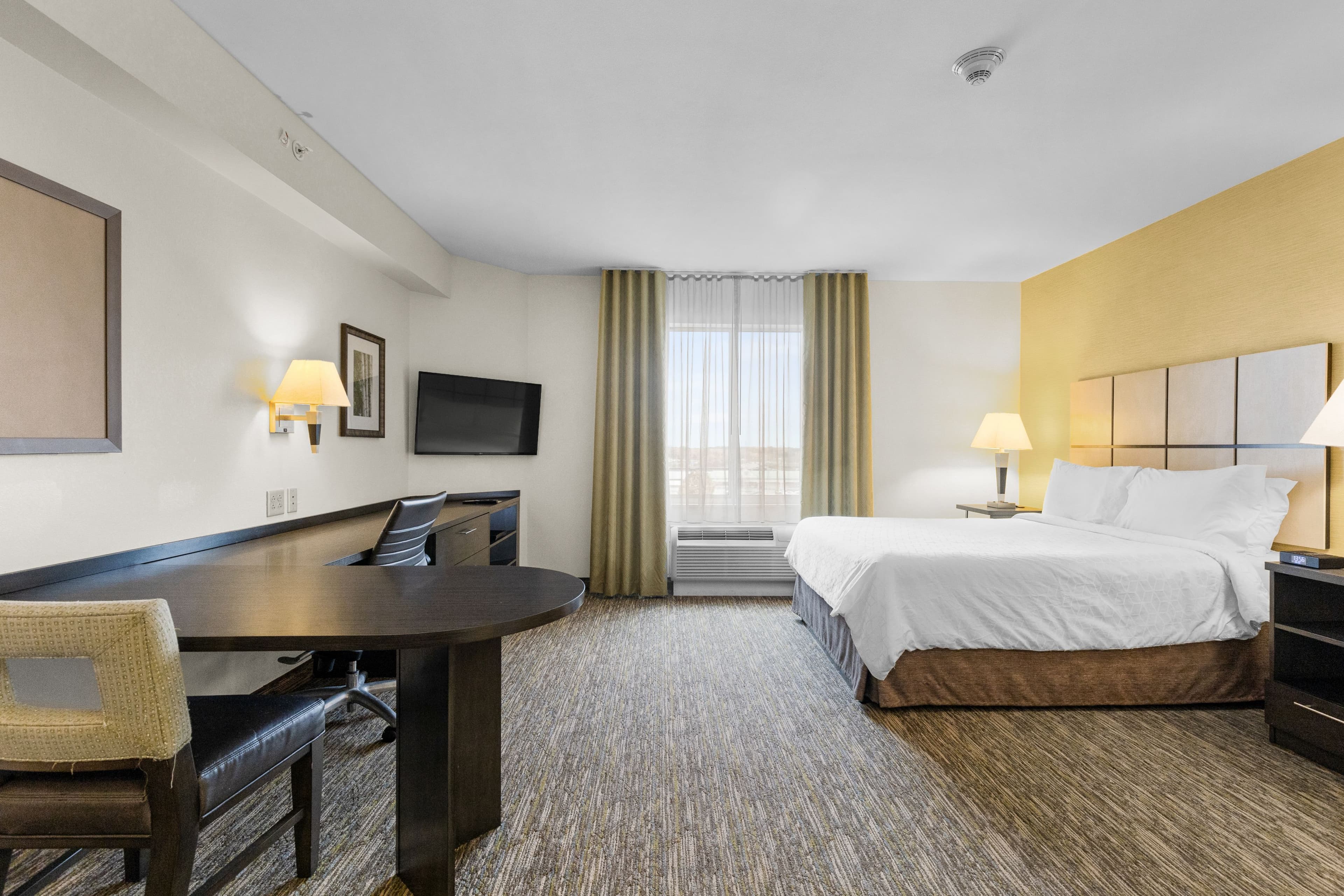 Candlewood Suites Erie - Image 2