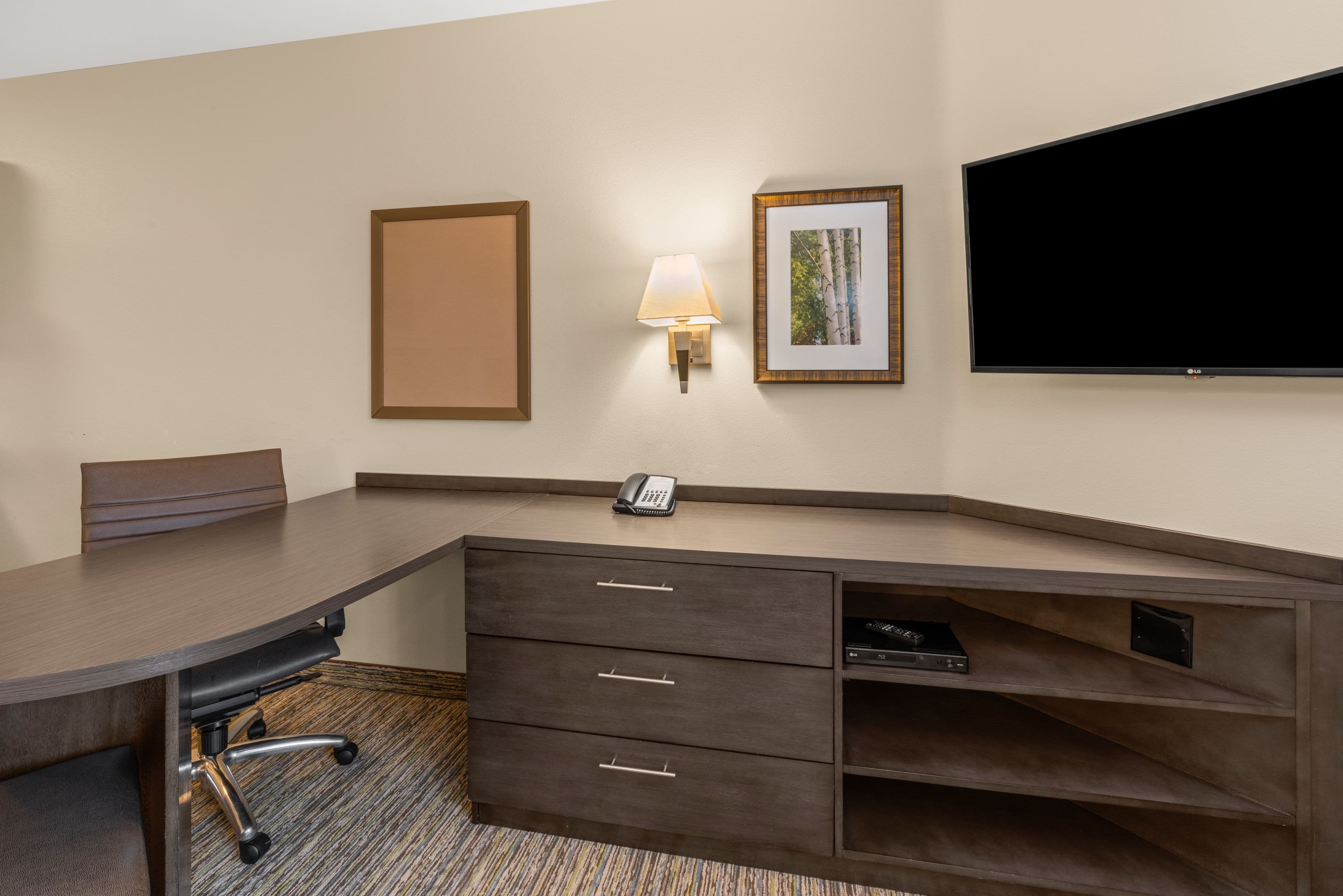 Studio Suite - Image 7
