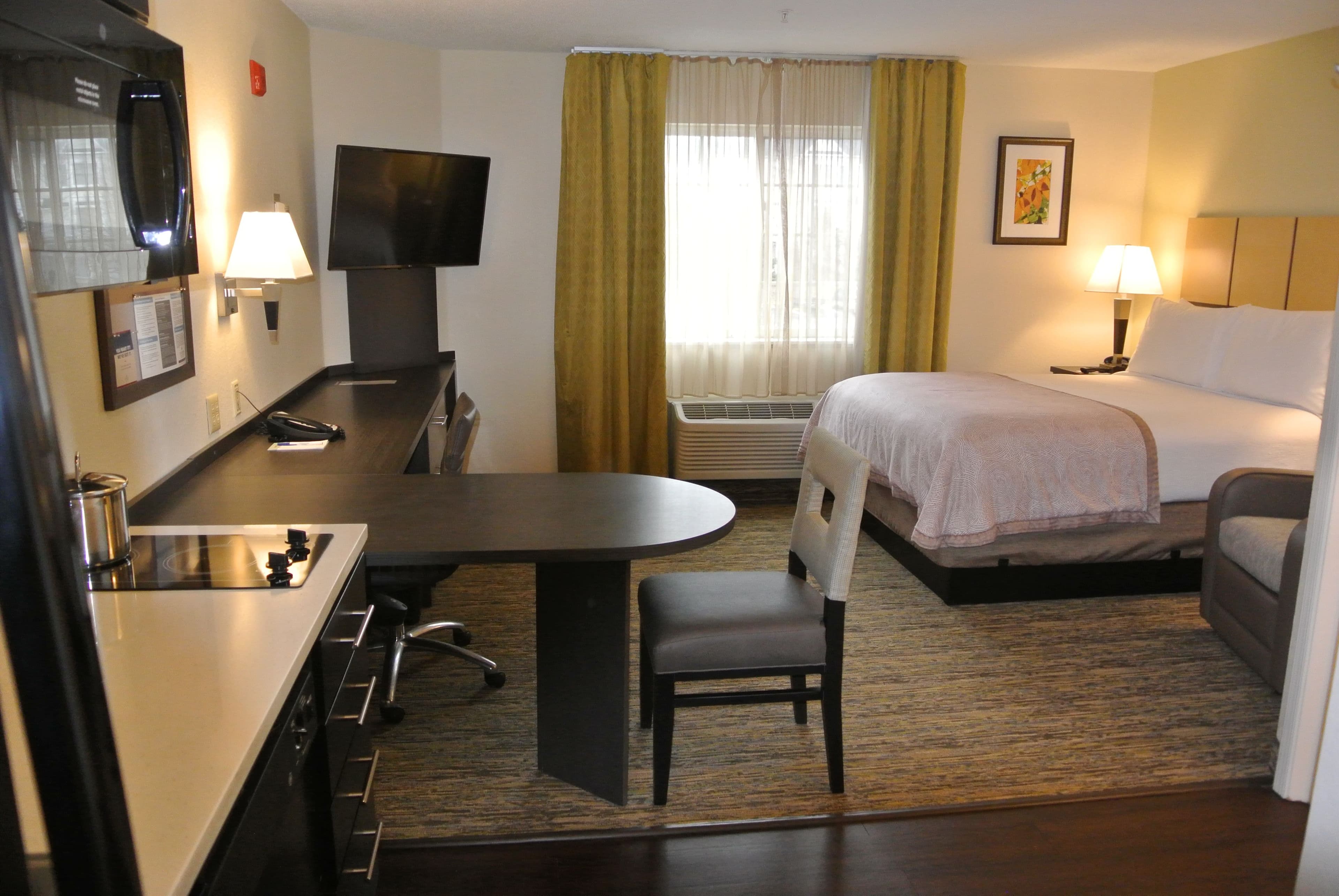 Candlewood Suites Washington-Fairfax — 8