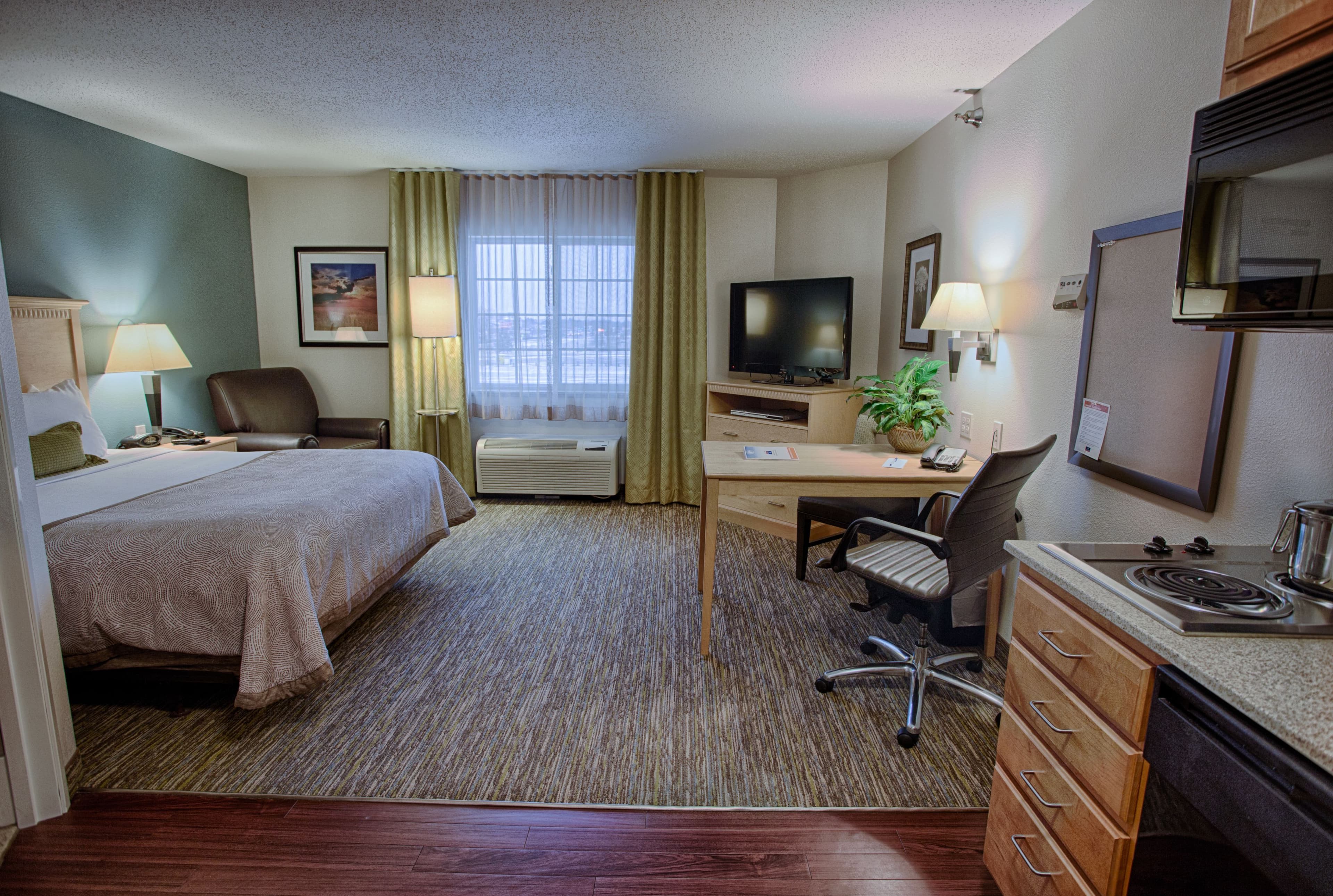 Candlewood Suites Fargo-N. Dakota State Univ. — 6