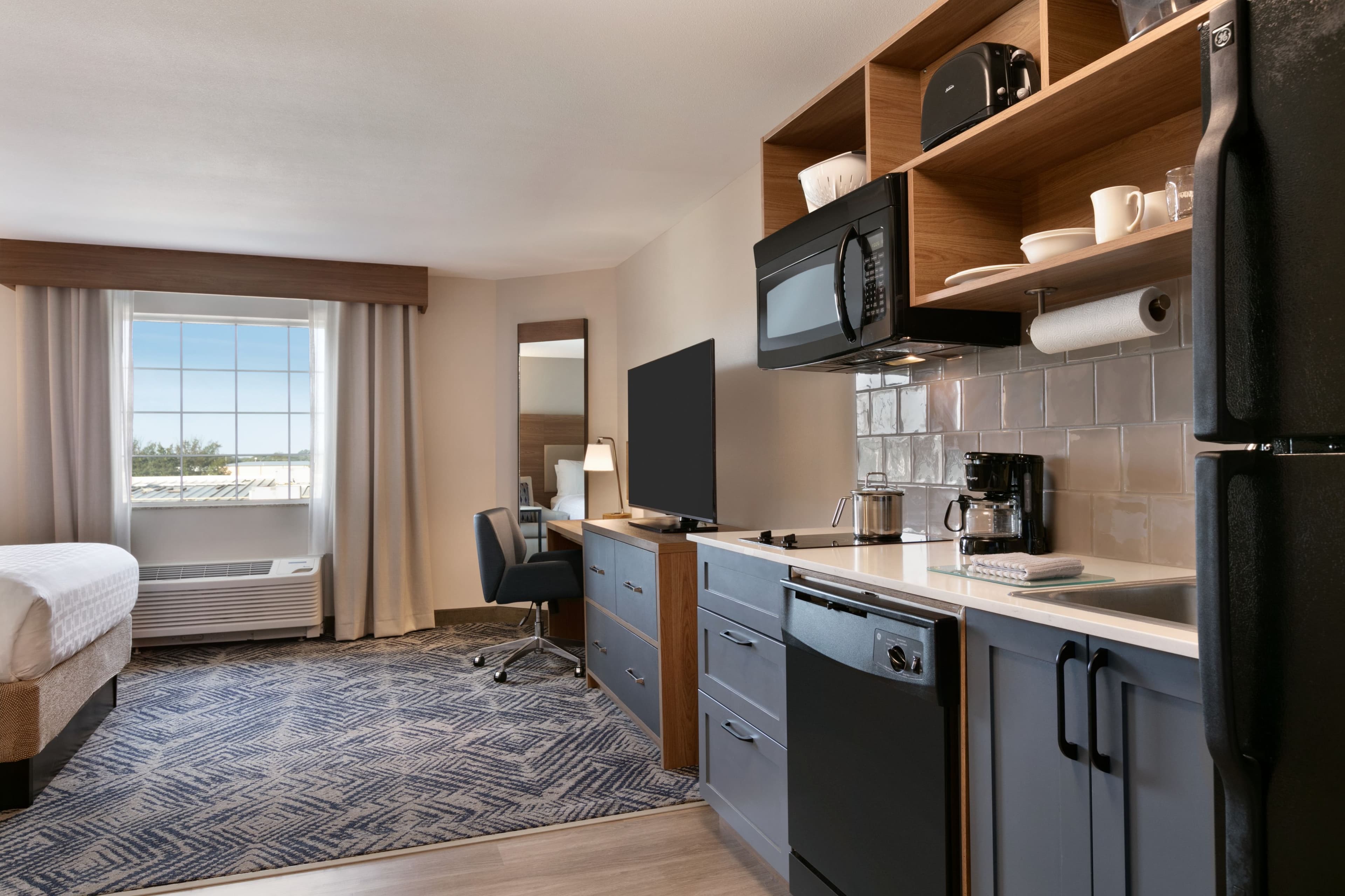 Candlewood Suites Fayetteville Fort Bragg - Image 4