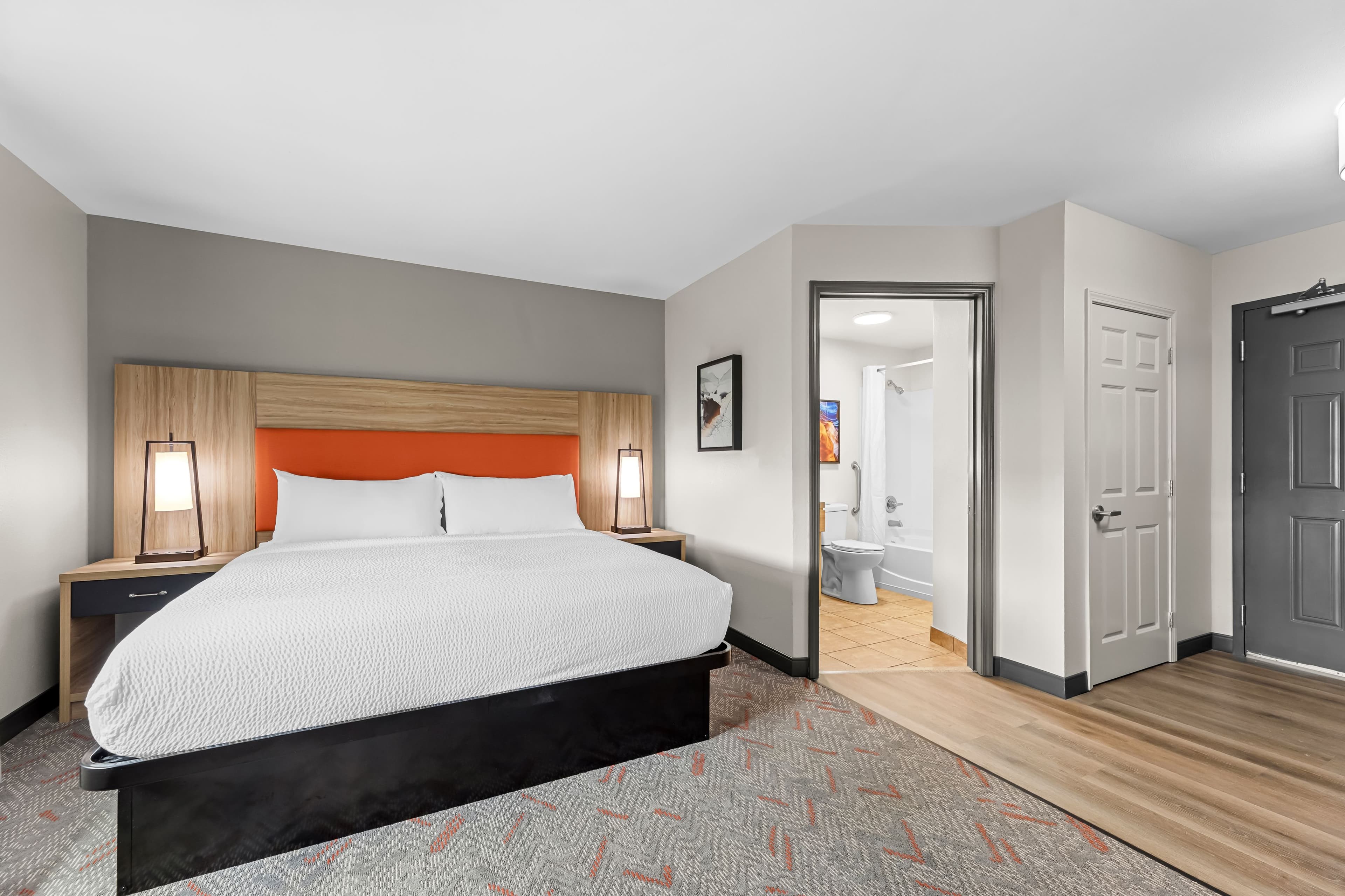 Candlewood Suites Flowood — 4