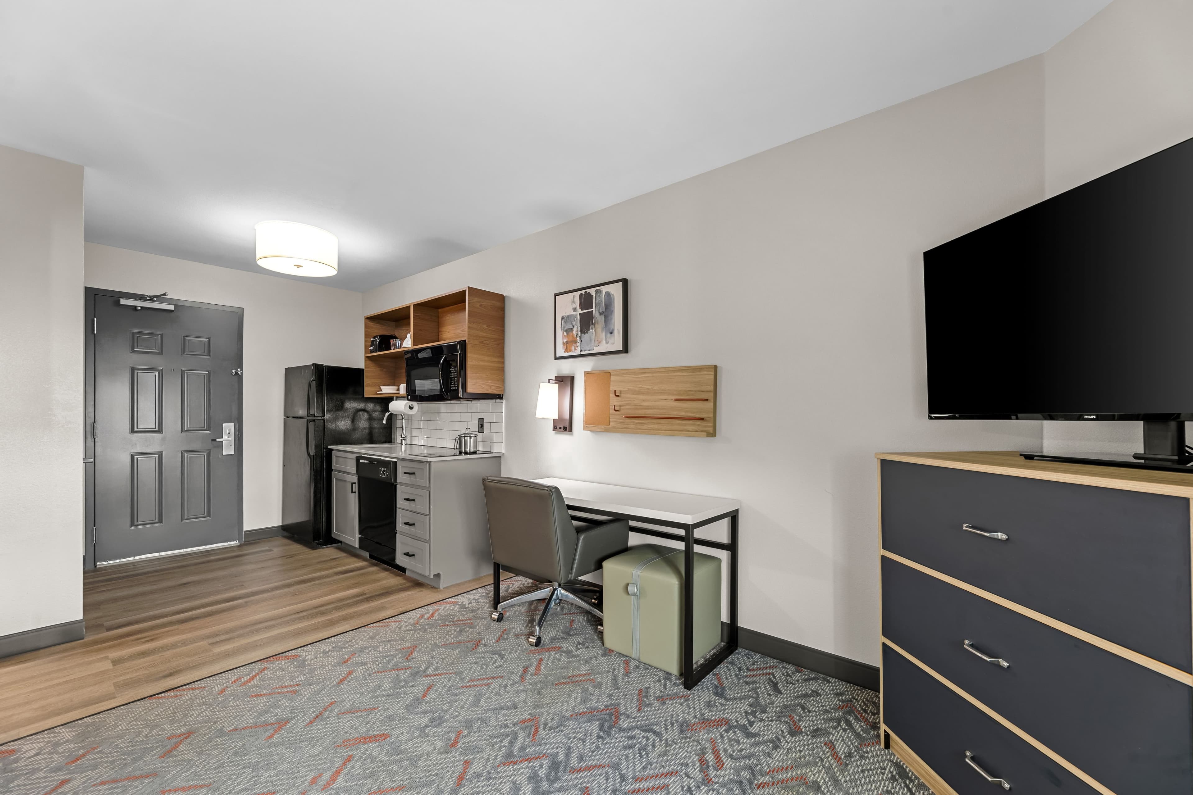 Candlewood Suites Flowood — 3