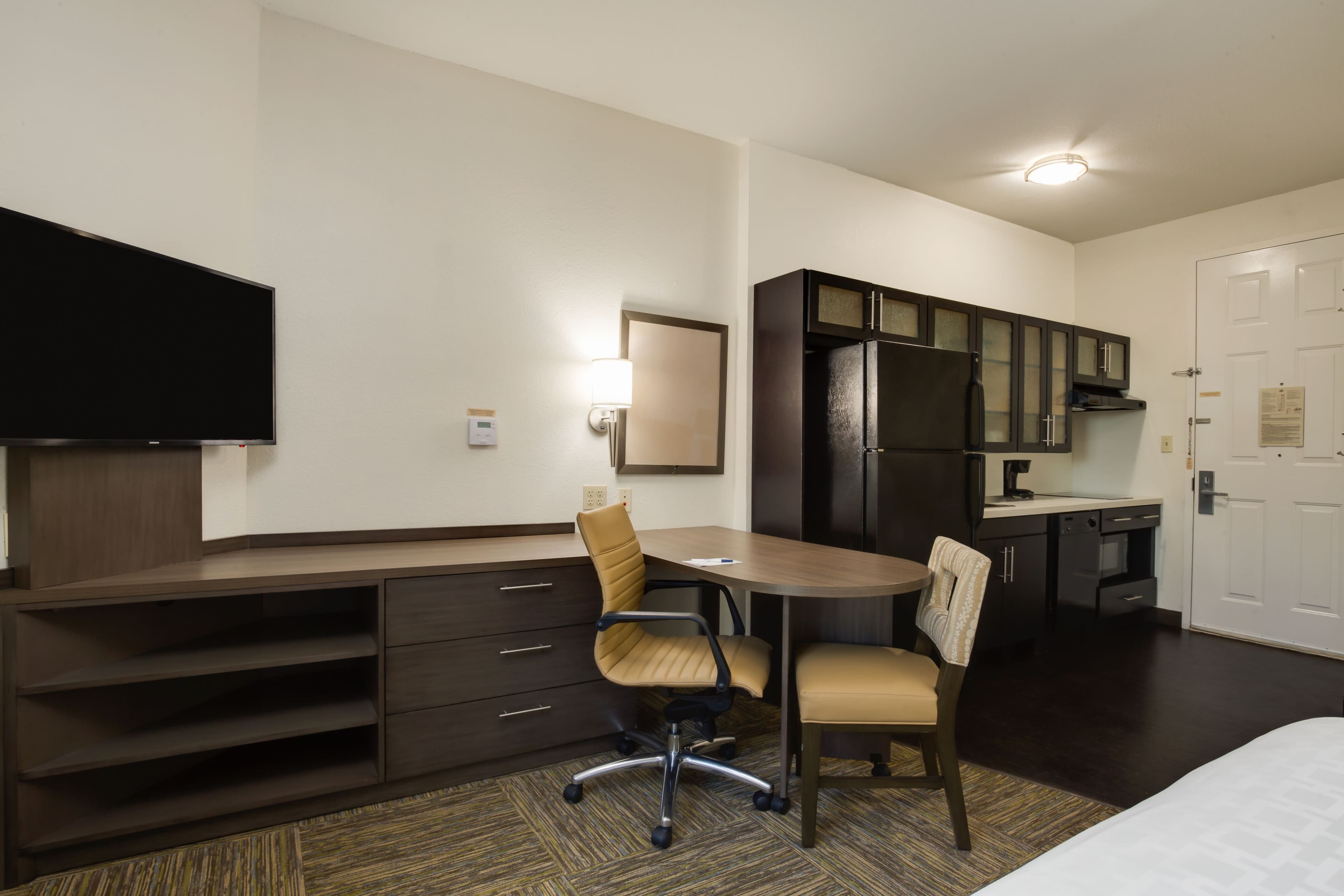 Candlewood Suites Ft. Lauderdale Airport/Cruise — 7