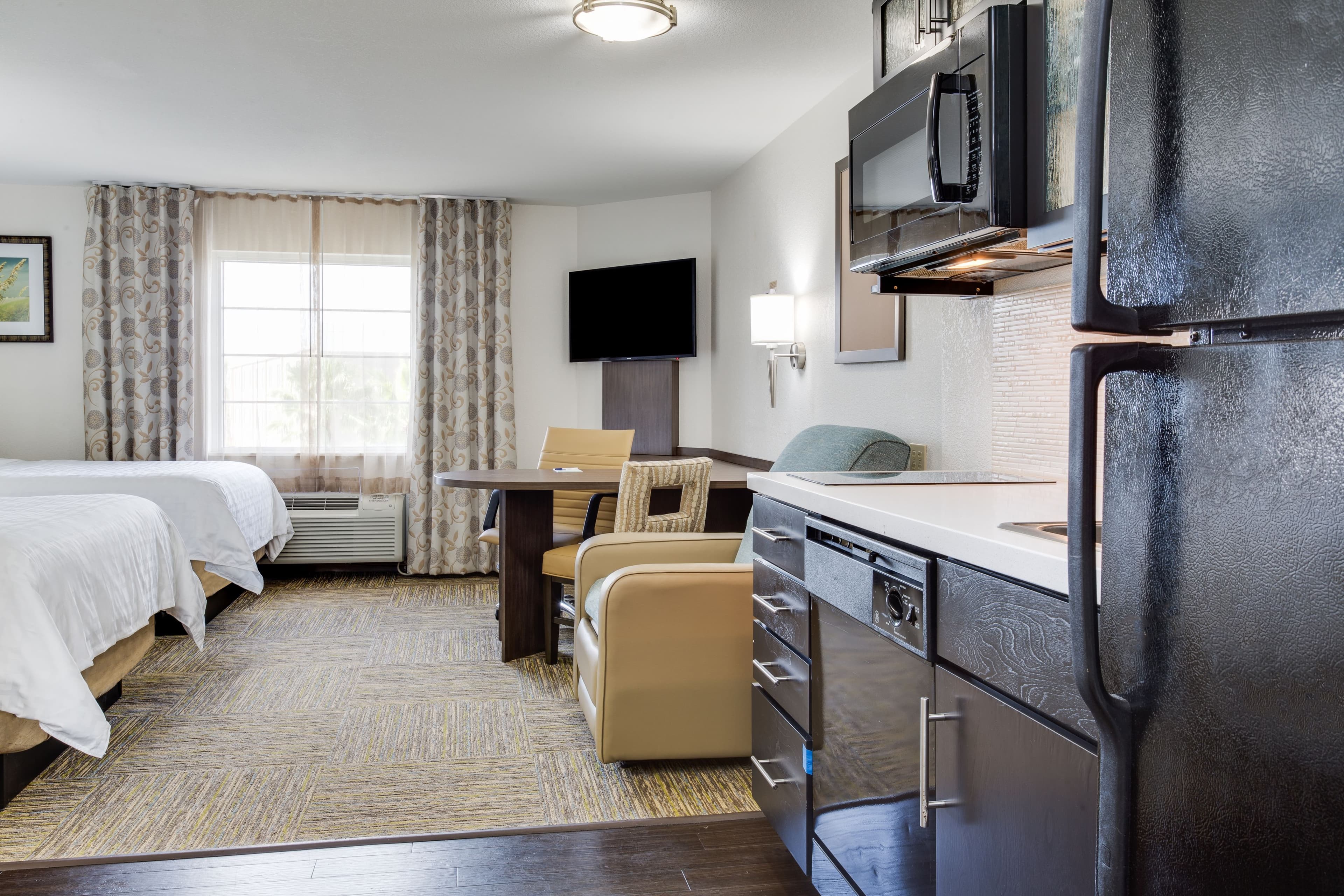Candlewood Suites Ft. Lauderdale Airport/Cruise — 21