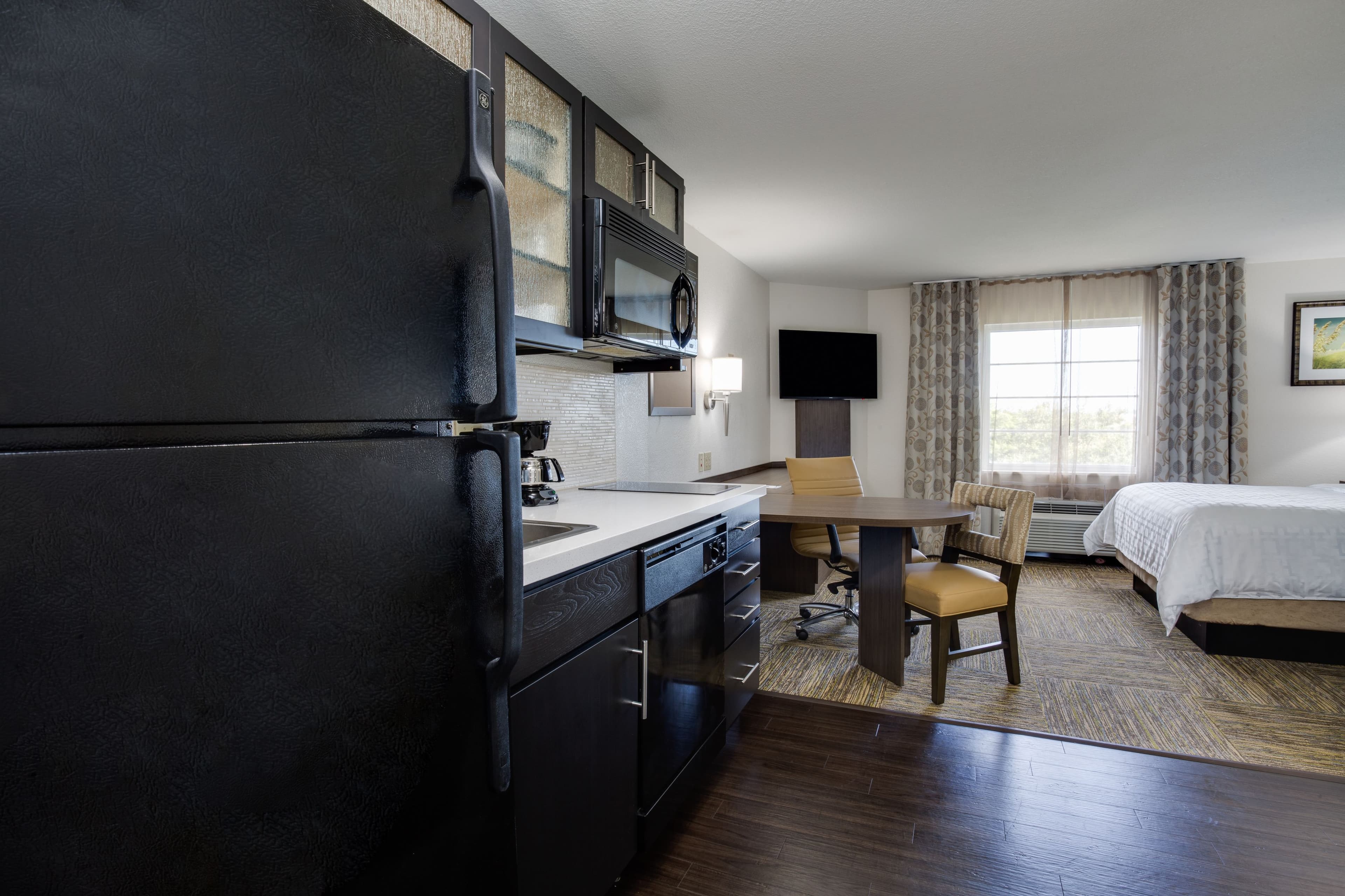 Candlewood Suites Ft. Lauderdale Airport/Cruise — 15