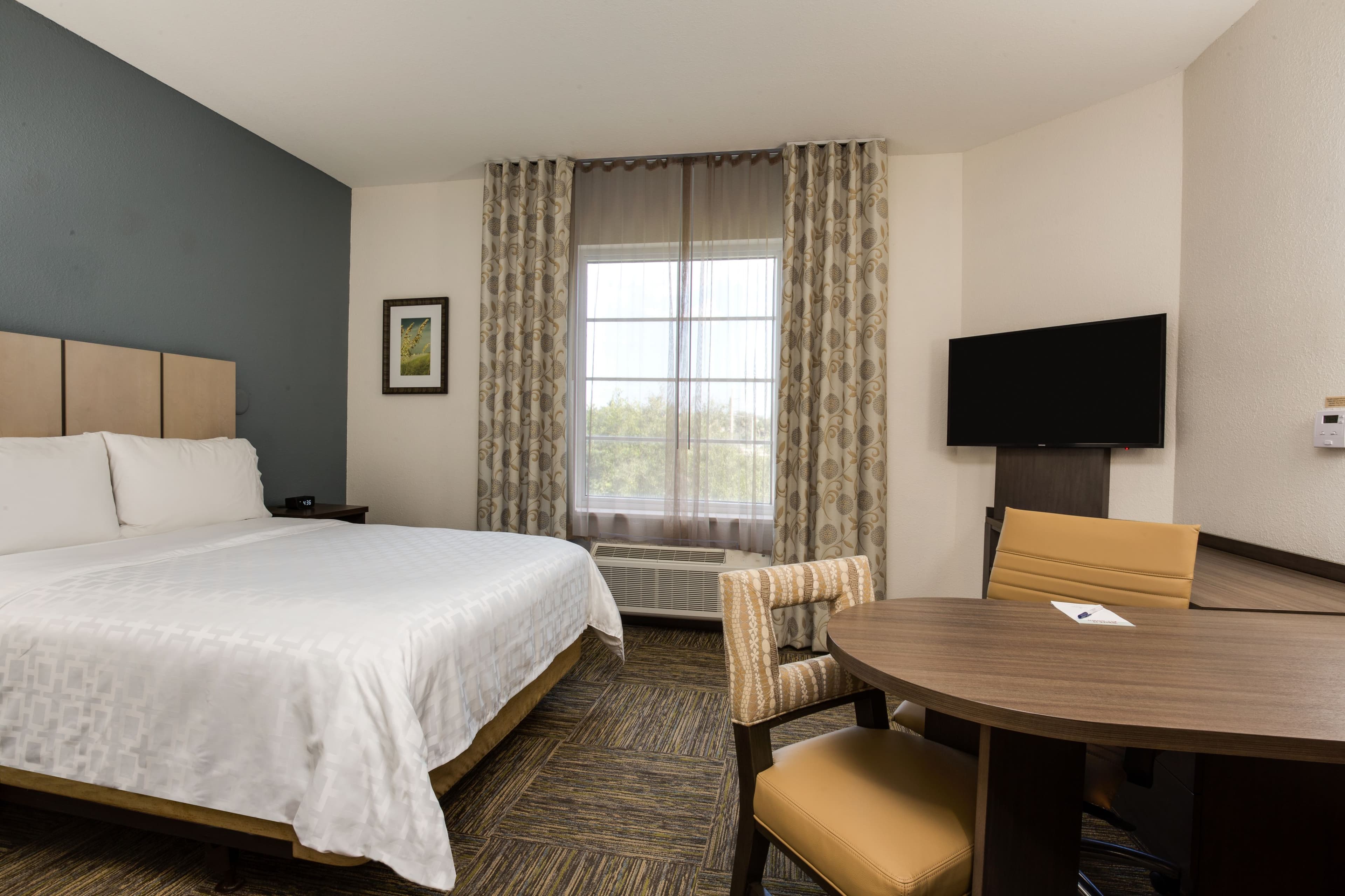 Candlewood Suites Ft. Lauderdale Airport/Cruise - Image 4
