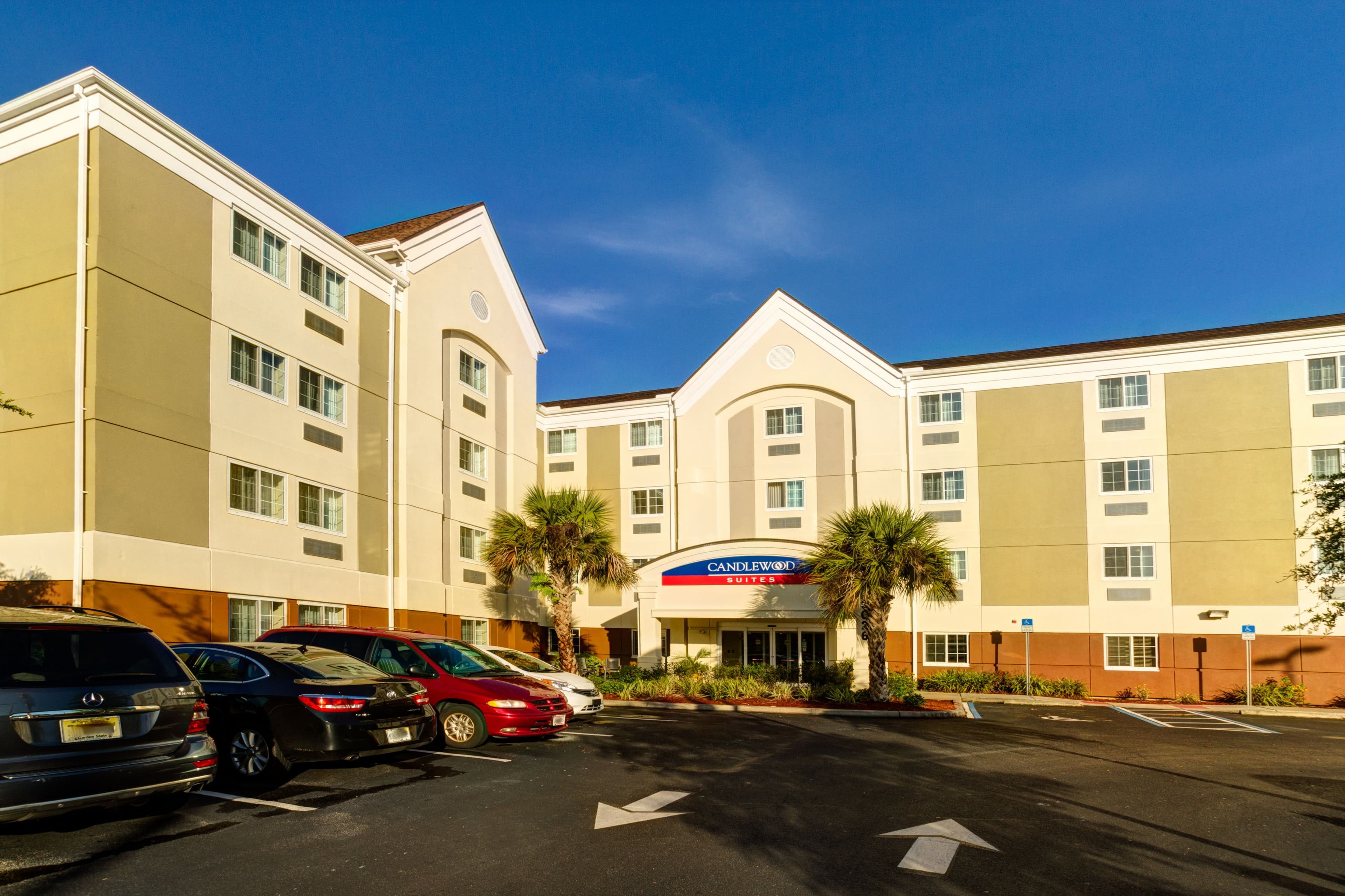 Candlewood Suites Ft Myers I-75 - Image 1