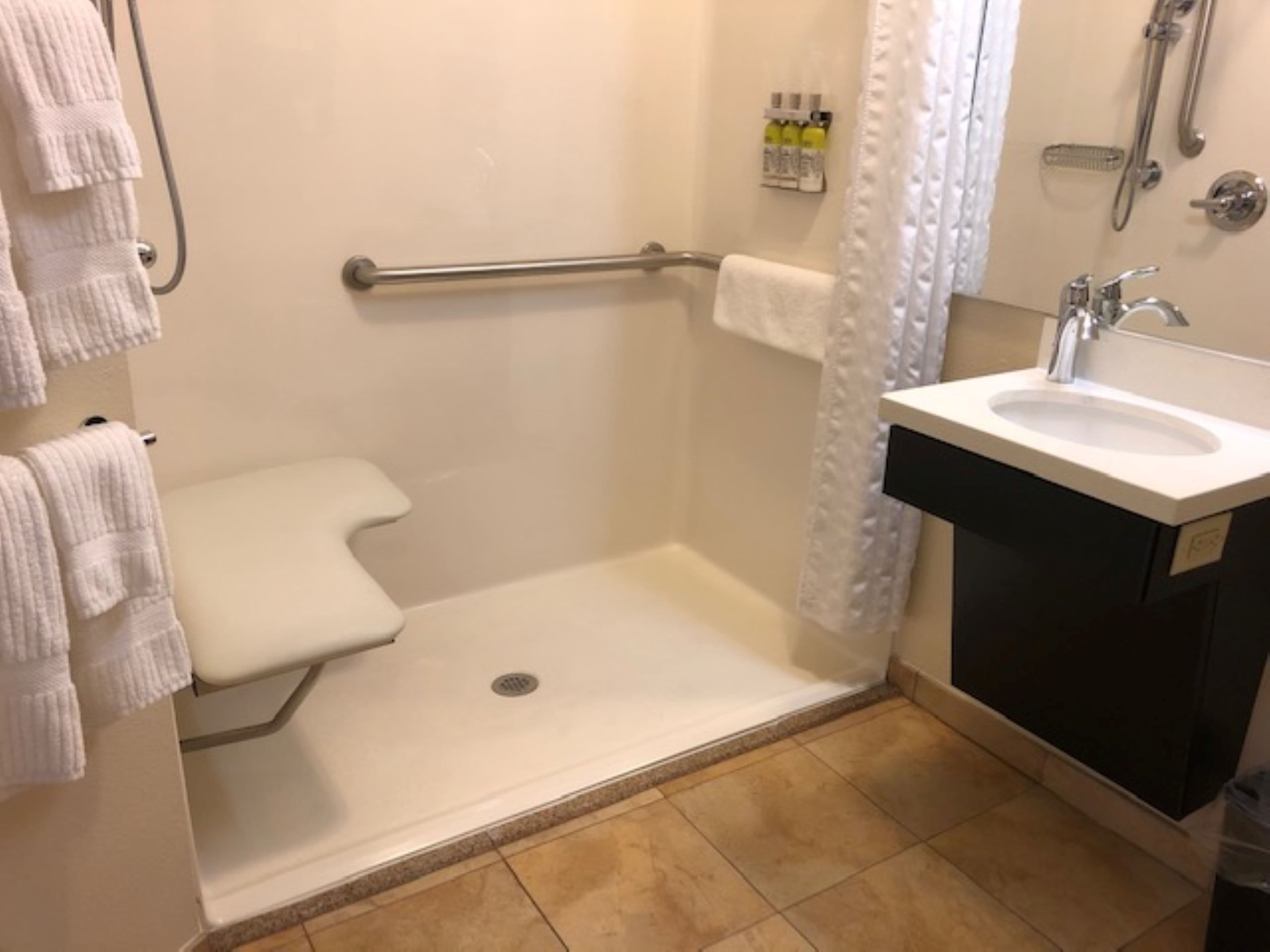 Candlewood Suites Fort Wayne - Nw — 10