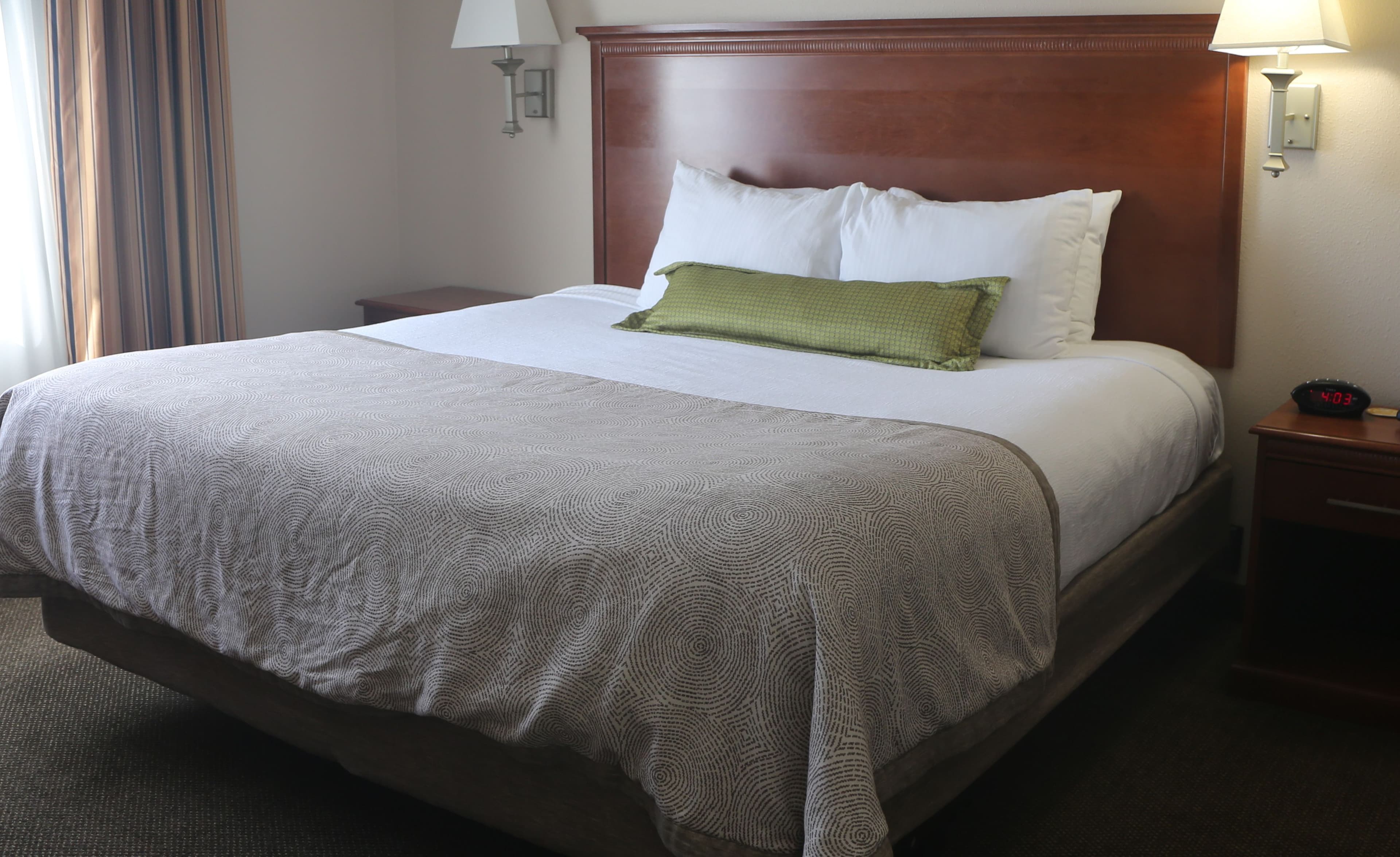 Candlewood Suites Fredericksburg - Image 3