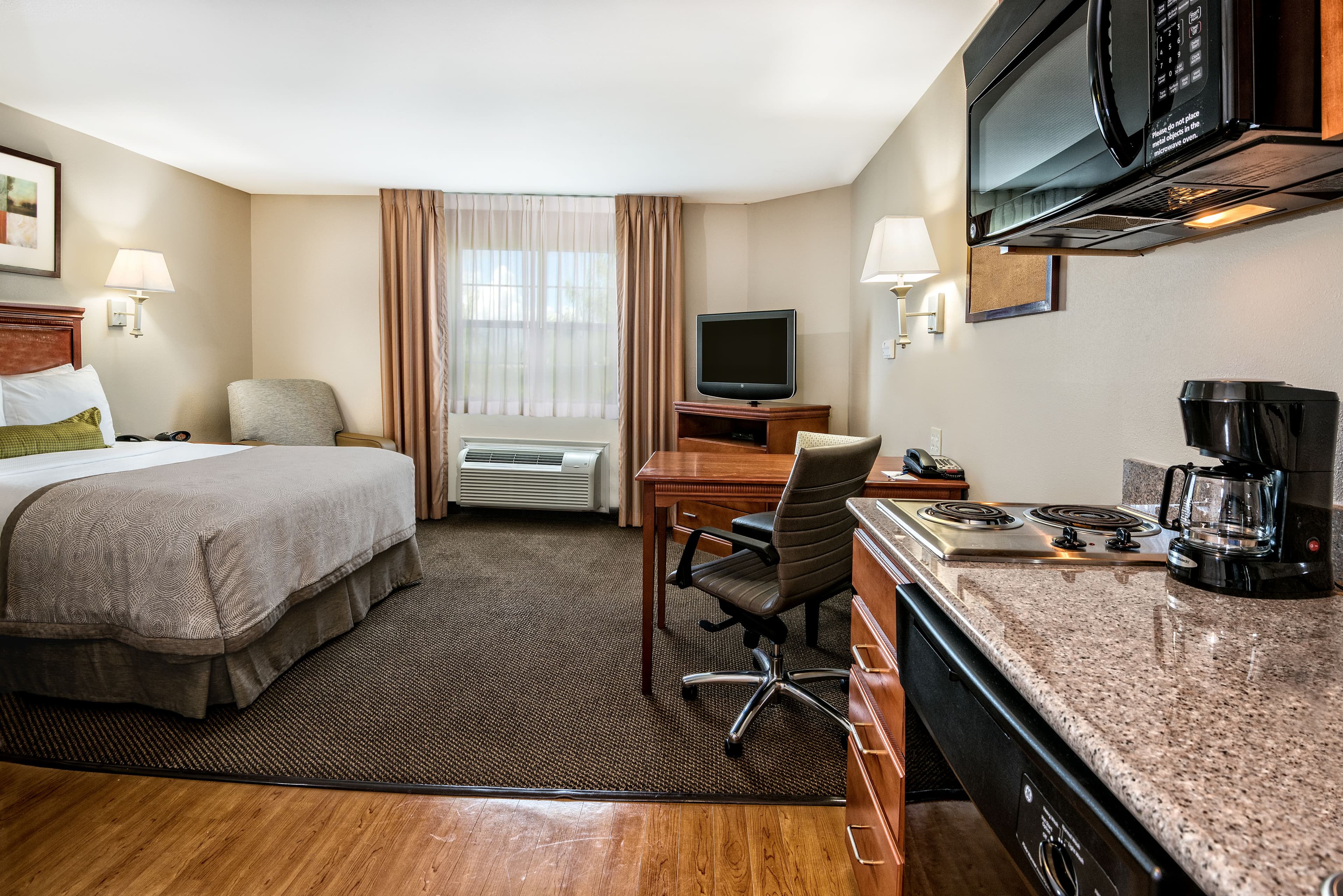 Candlewood Suites Galveston — 6