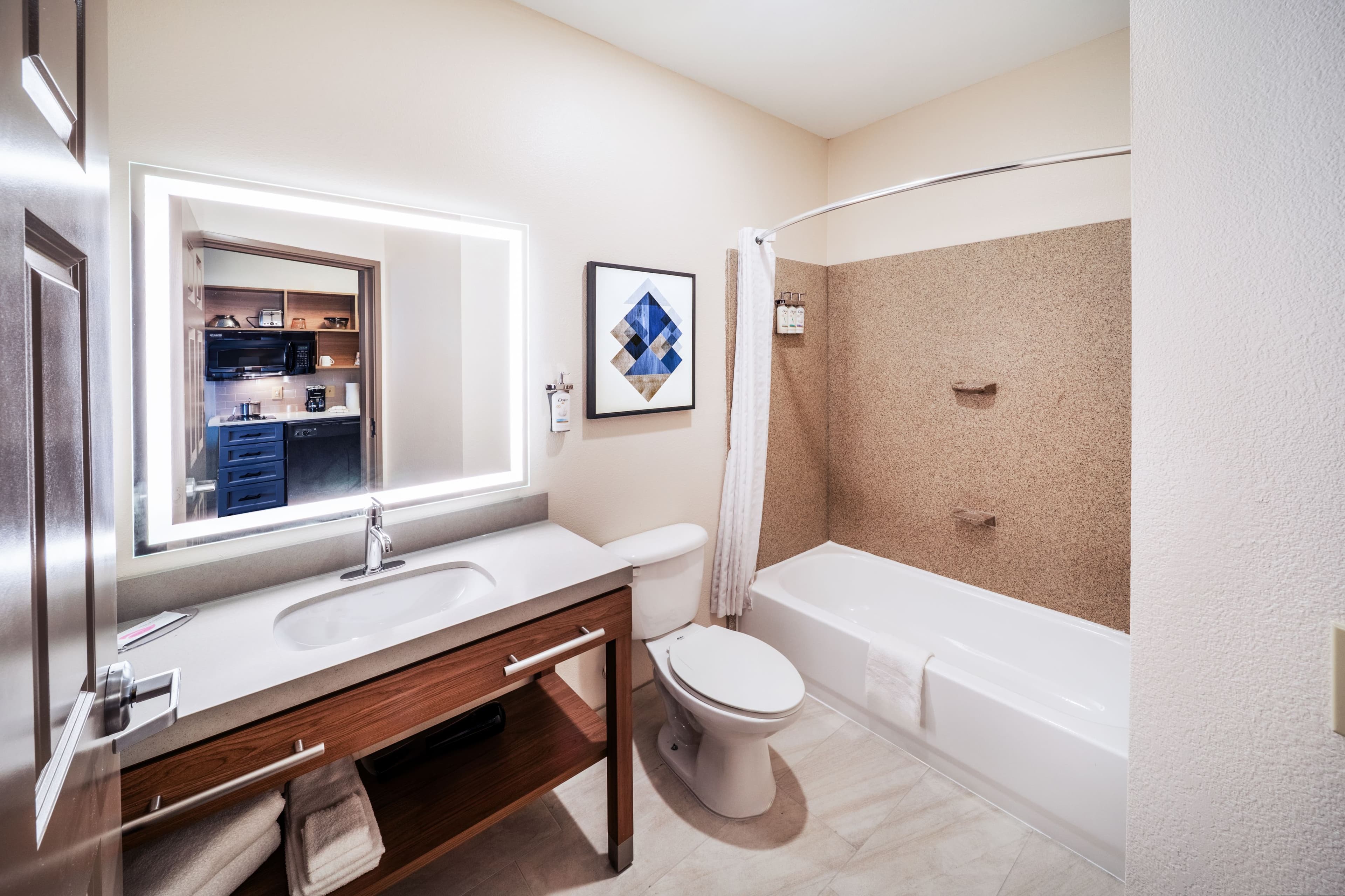 Candlewood Suites Georgetown - Image 2