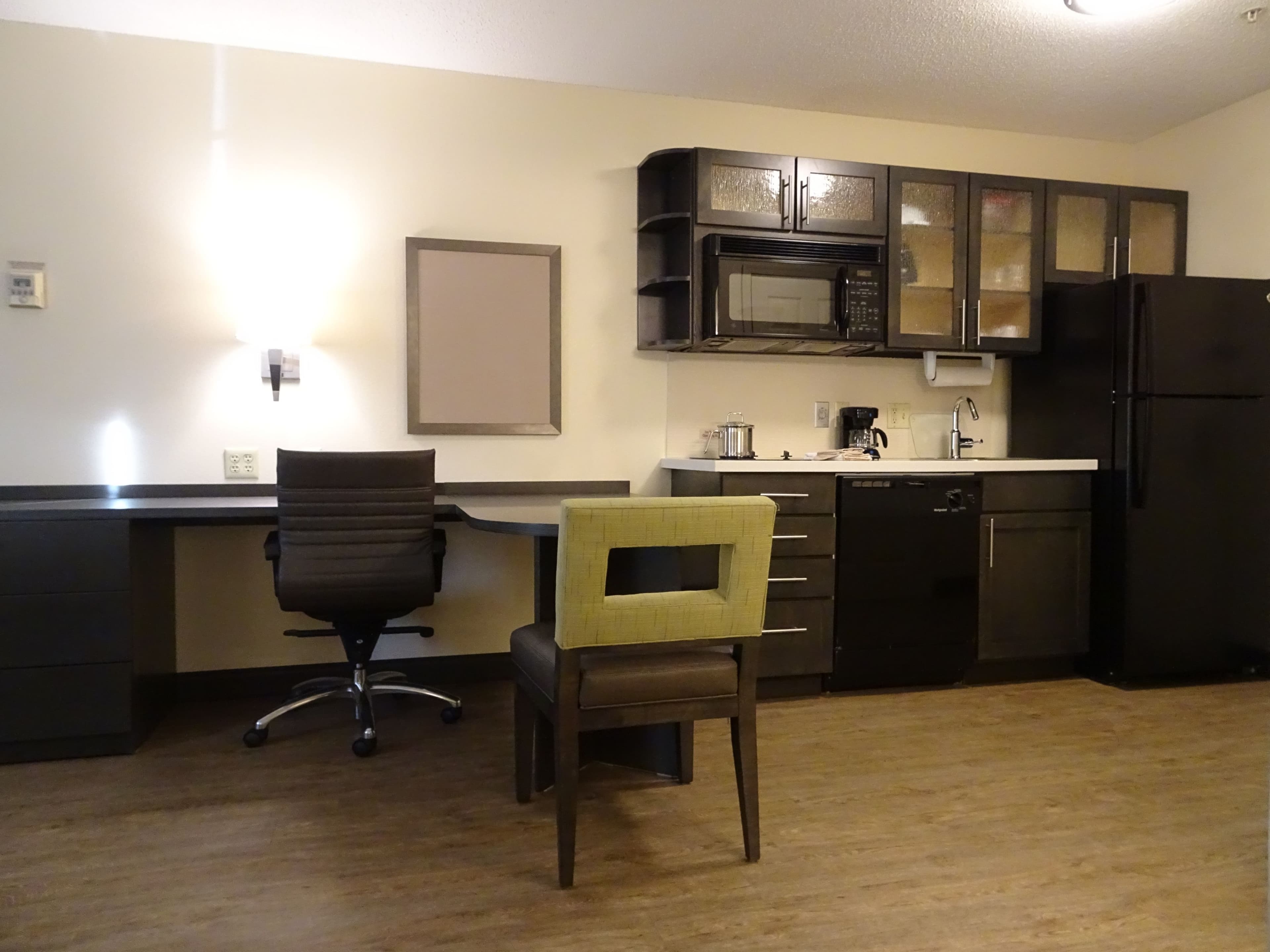 1 Queen Bed Studio Suite - Image 1