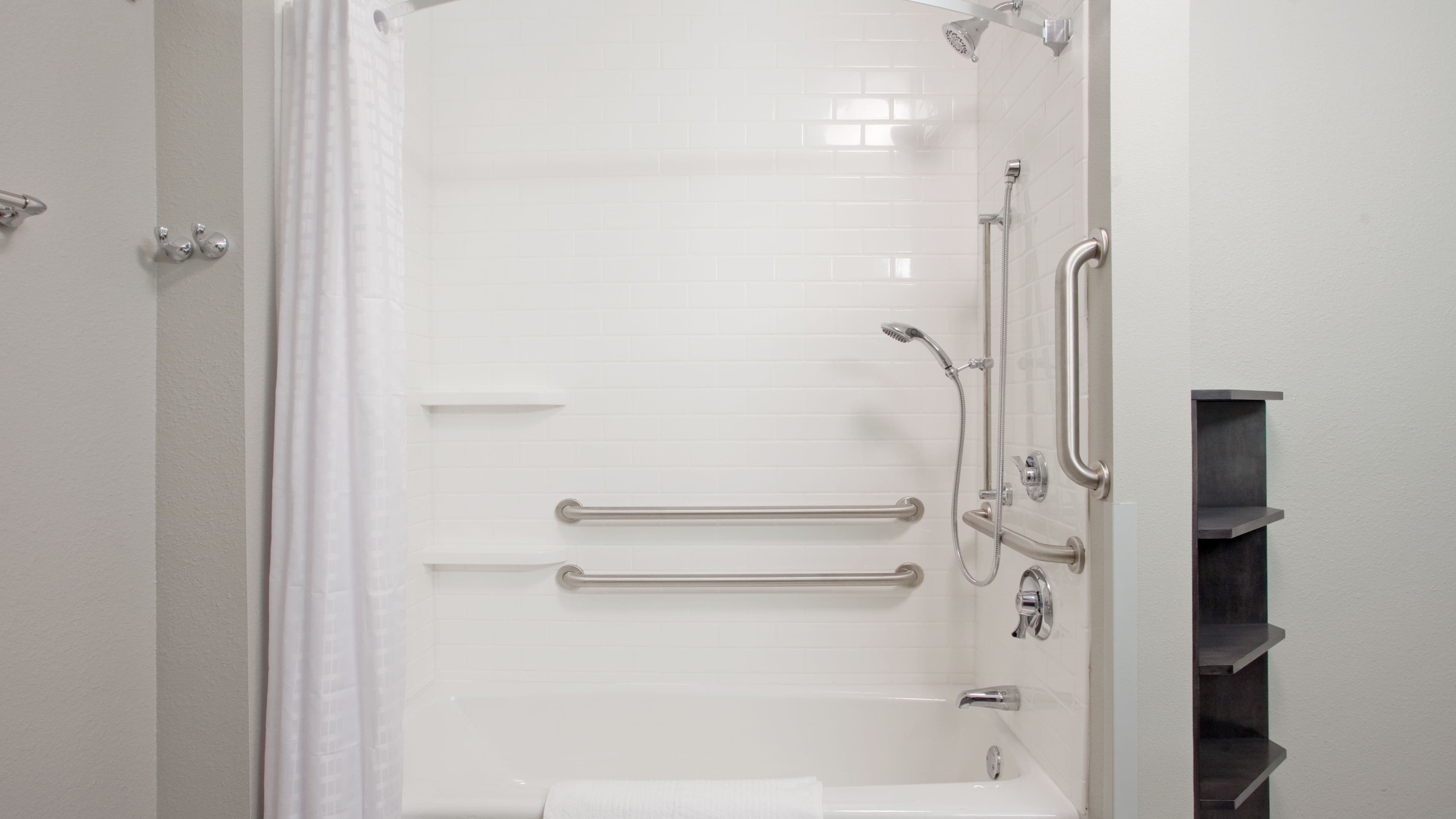 Candlewood Suites Grand Island — 15