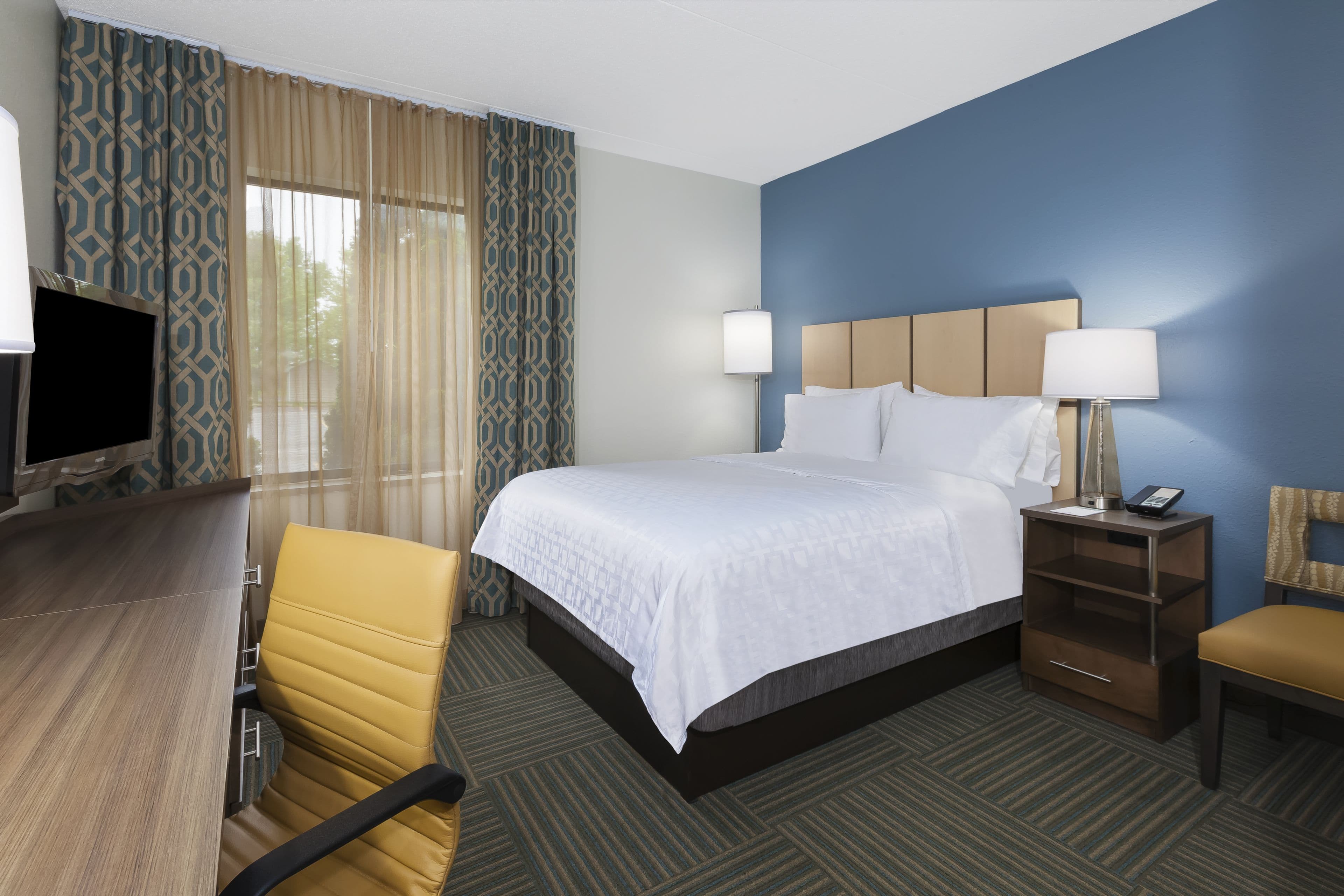 Candlewood Suites Grand Rapids Airport — 10