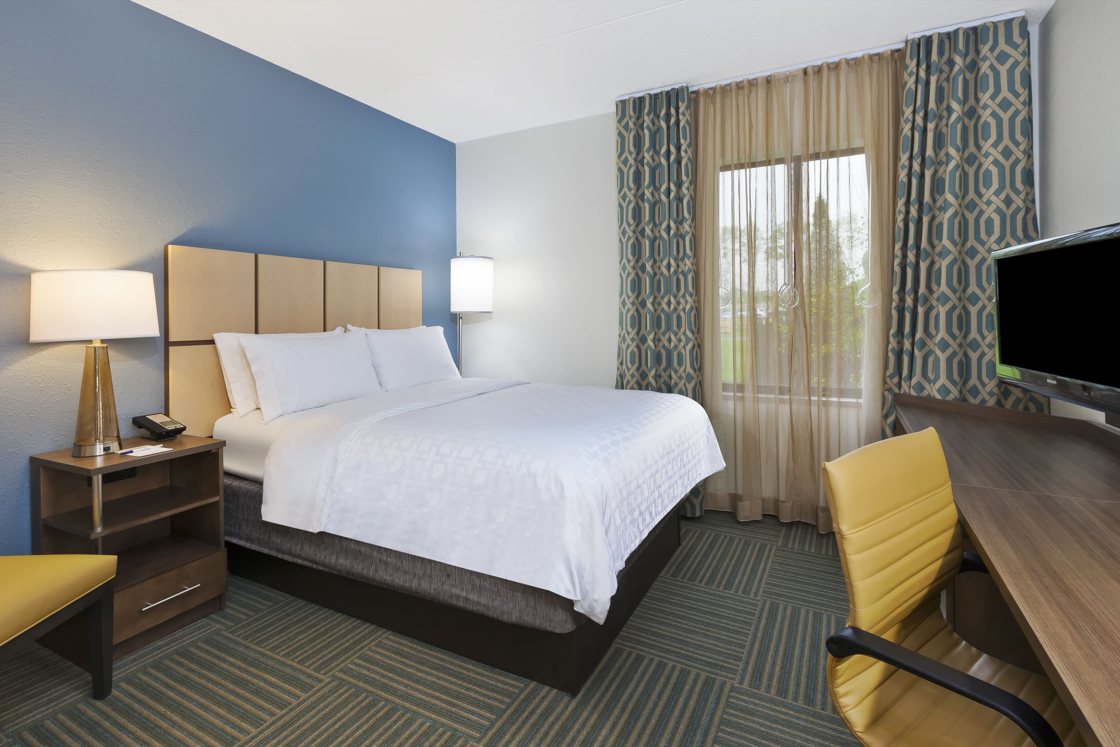 Candlewood Suites Grand Rapids Airport - Image 3