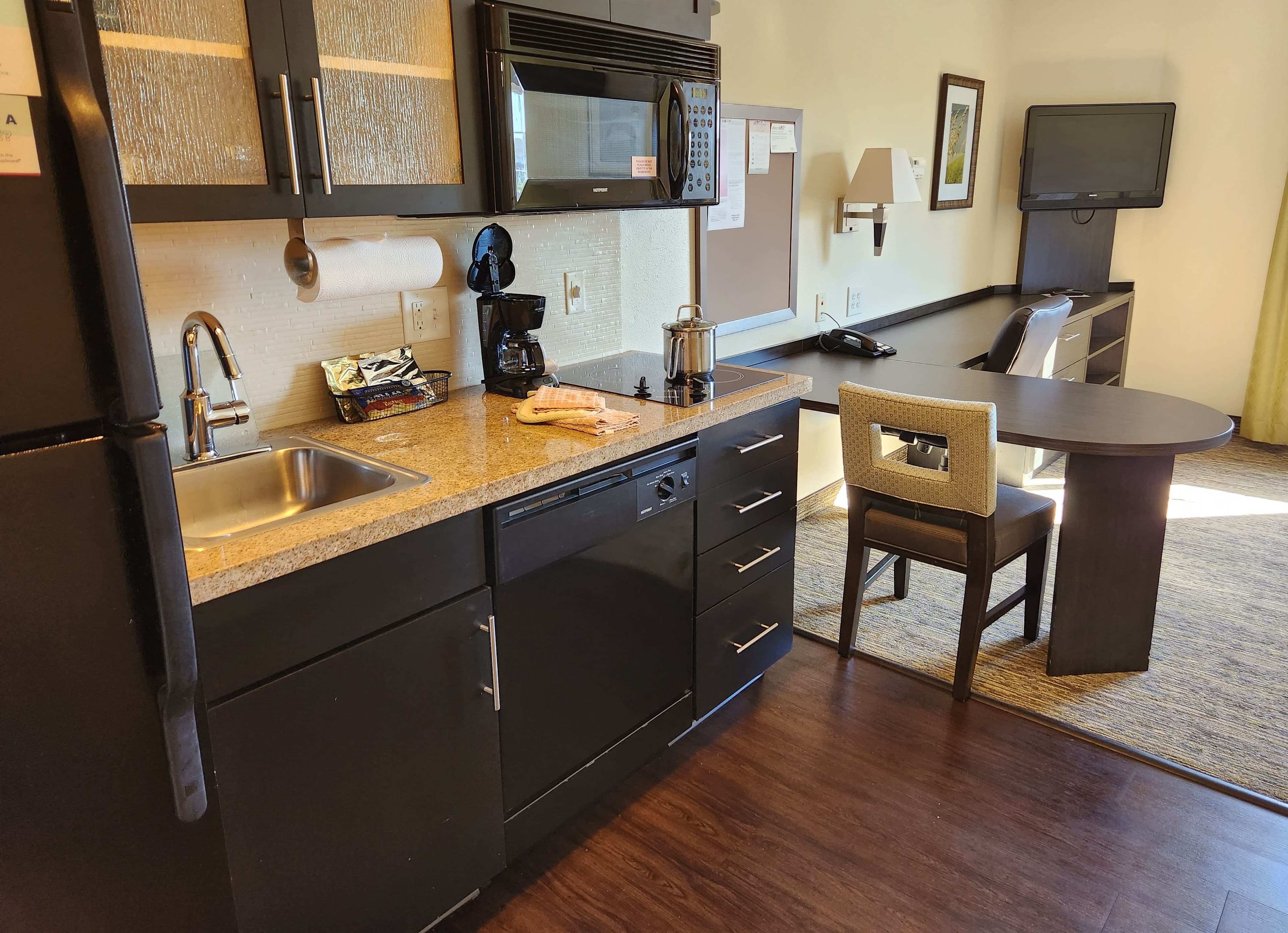 Candlewood Suites Greenville NC - Image 2