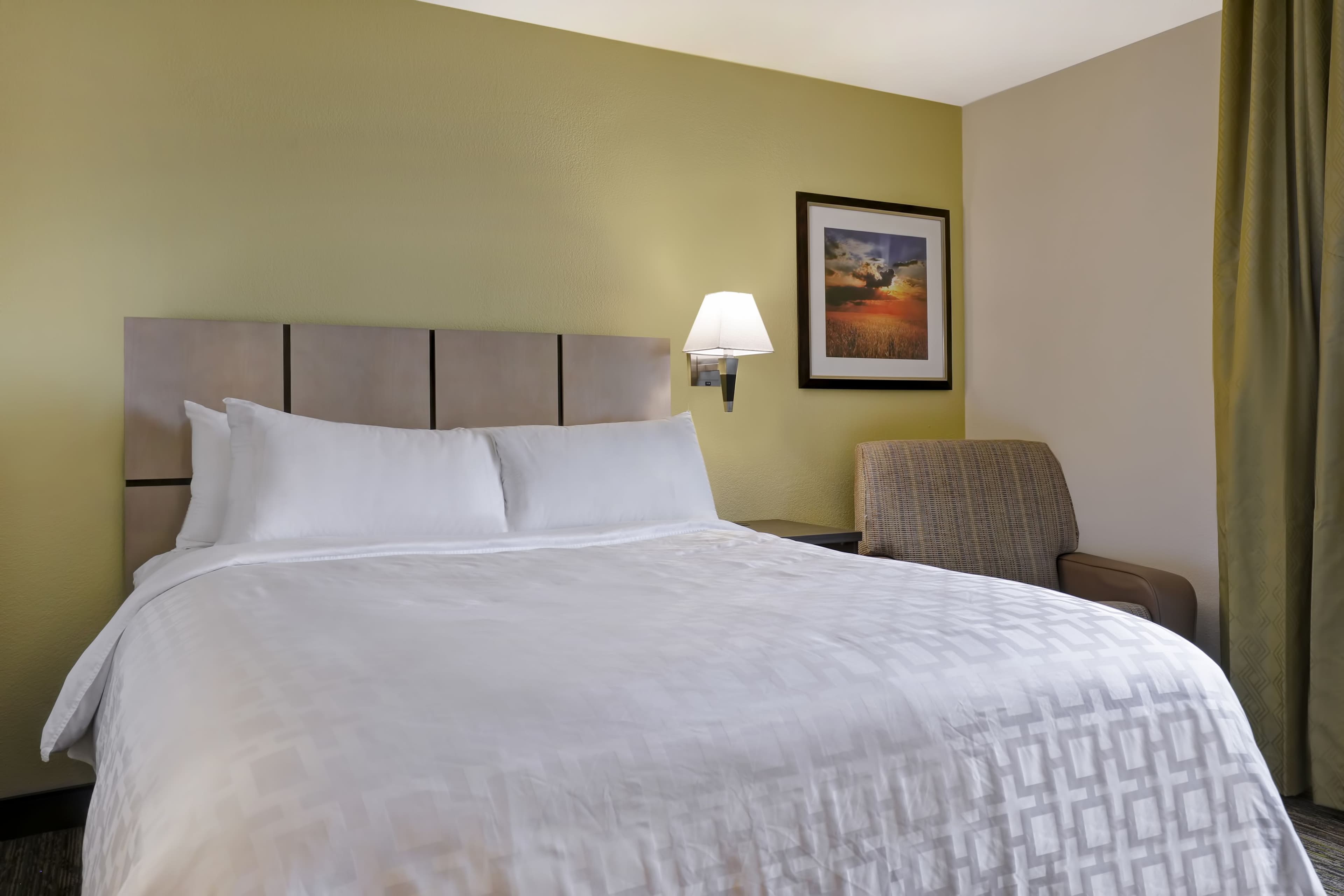 Candlewood Suites Indianapolis - South — 14