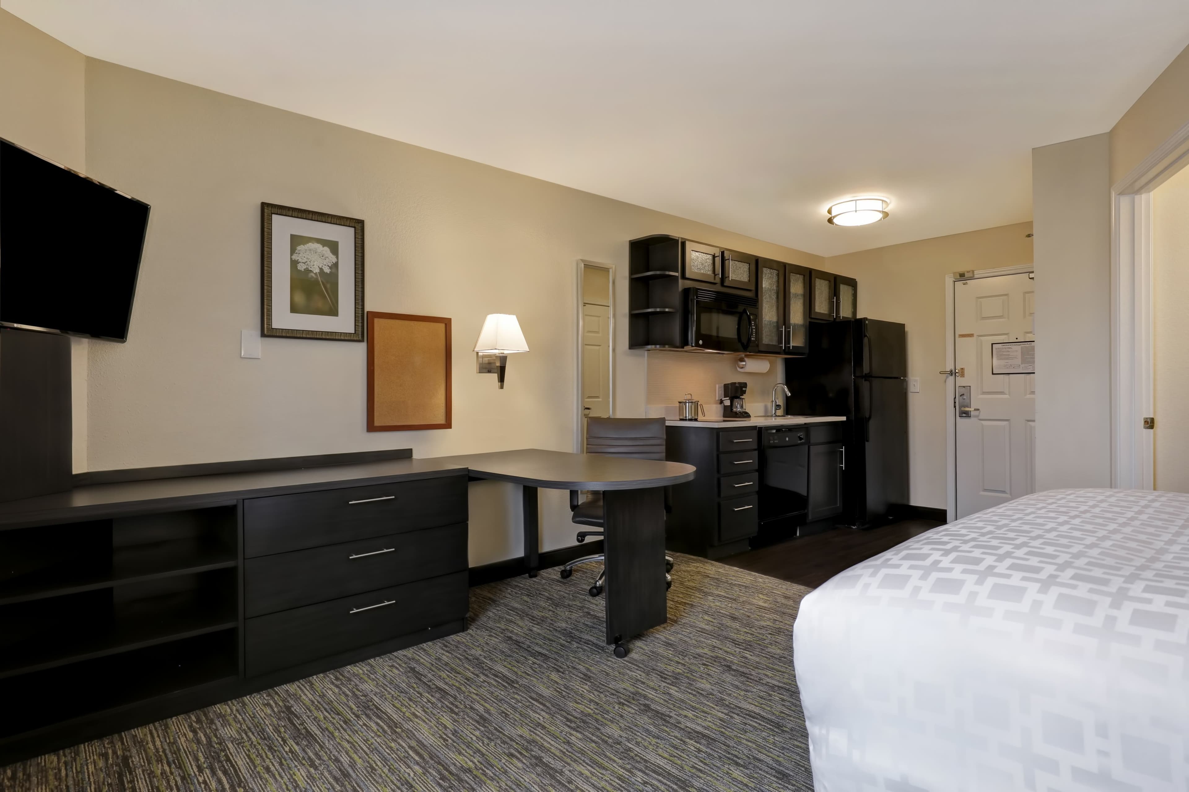 Candlewood Suites Indianapolis - South — 9
