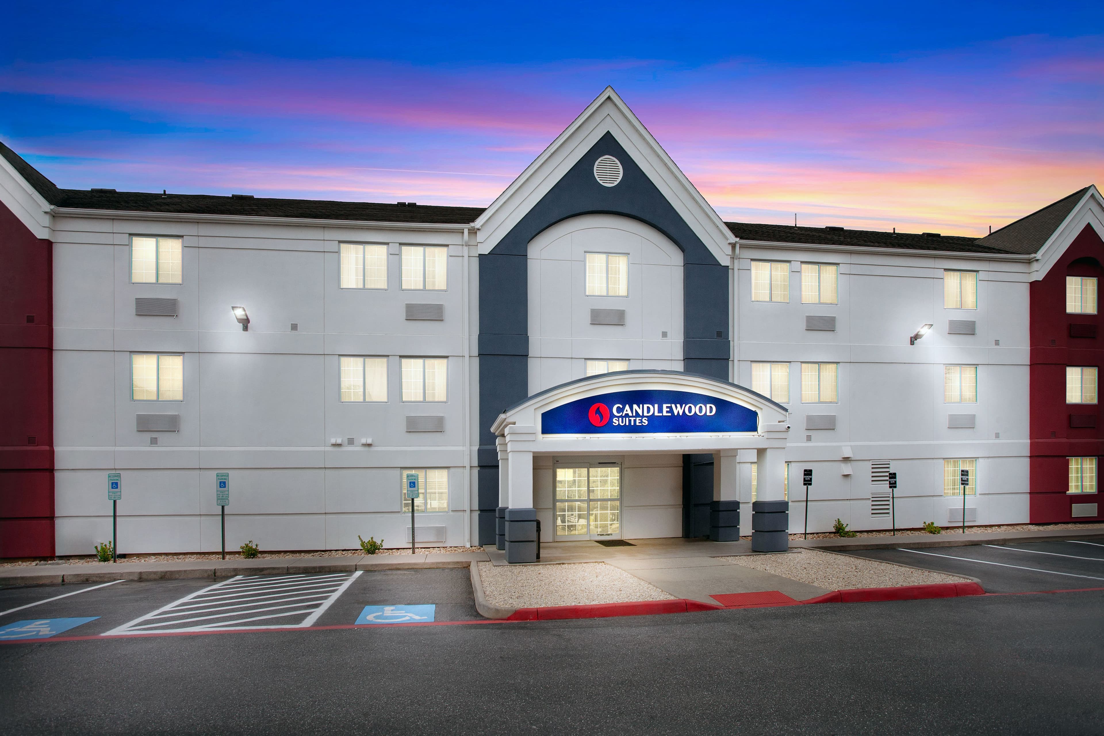 Candlewood Suites Harrisonburg - Image 1