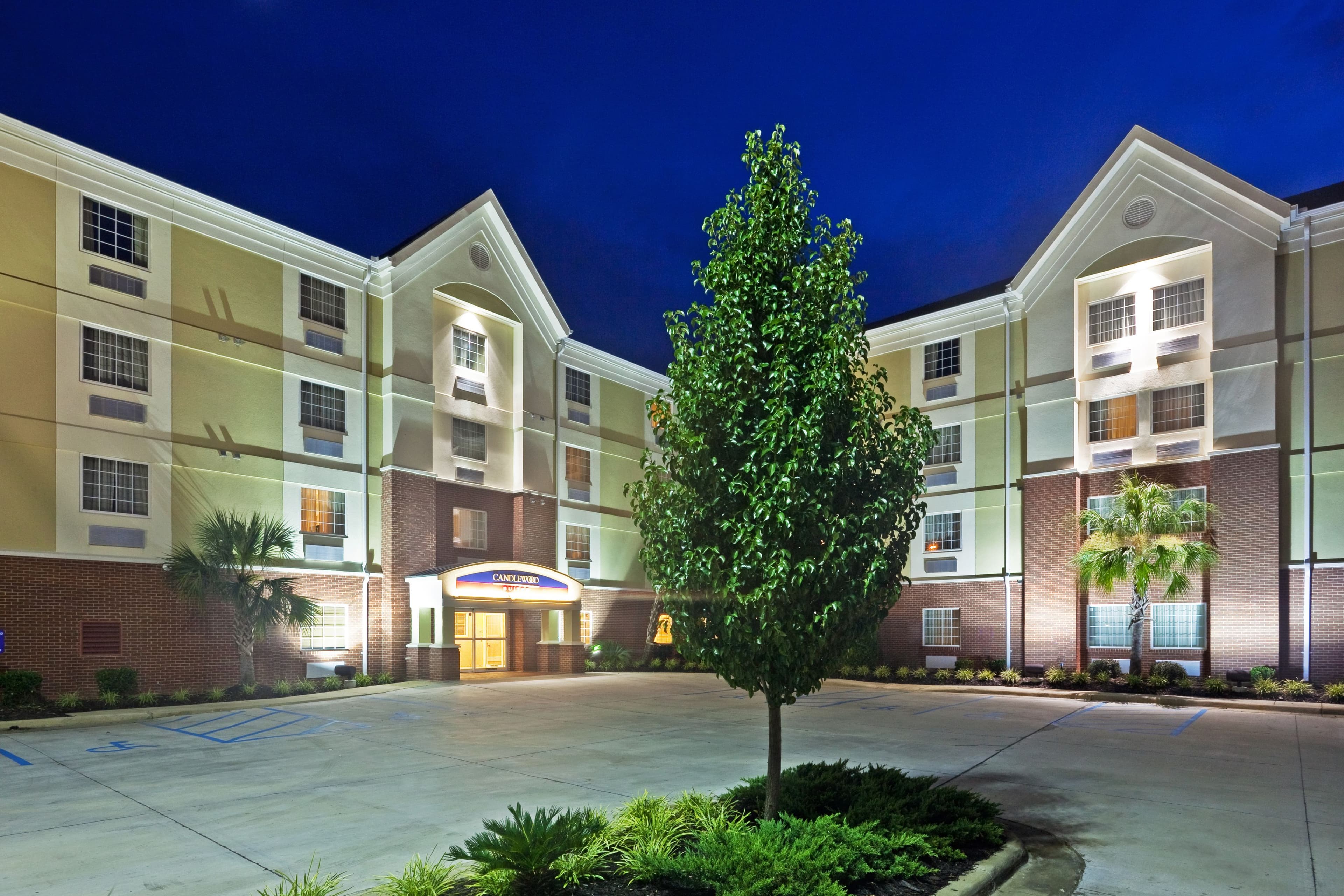 Candlewood Suites Hattiesburg - Image 1