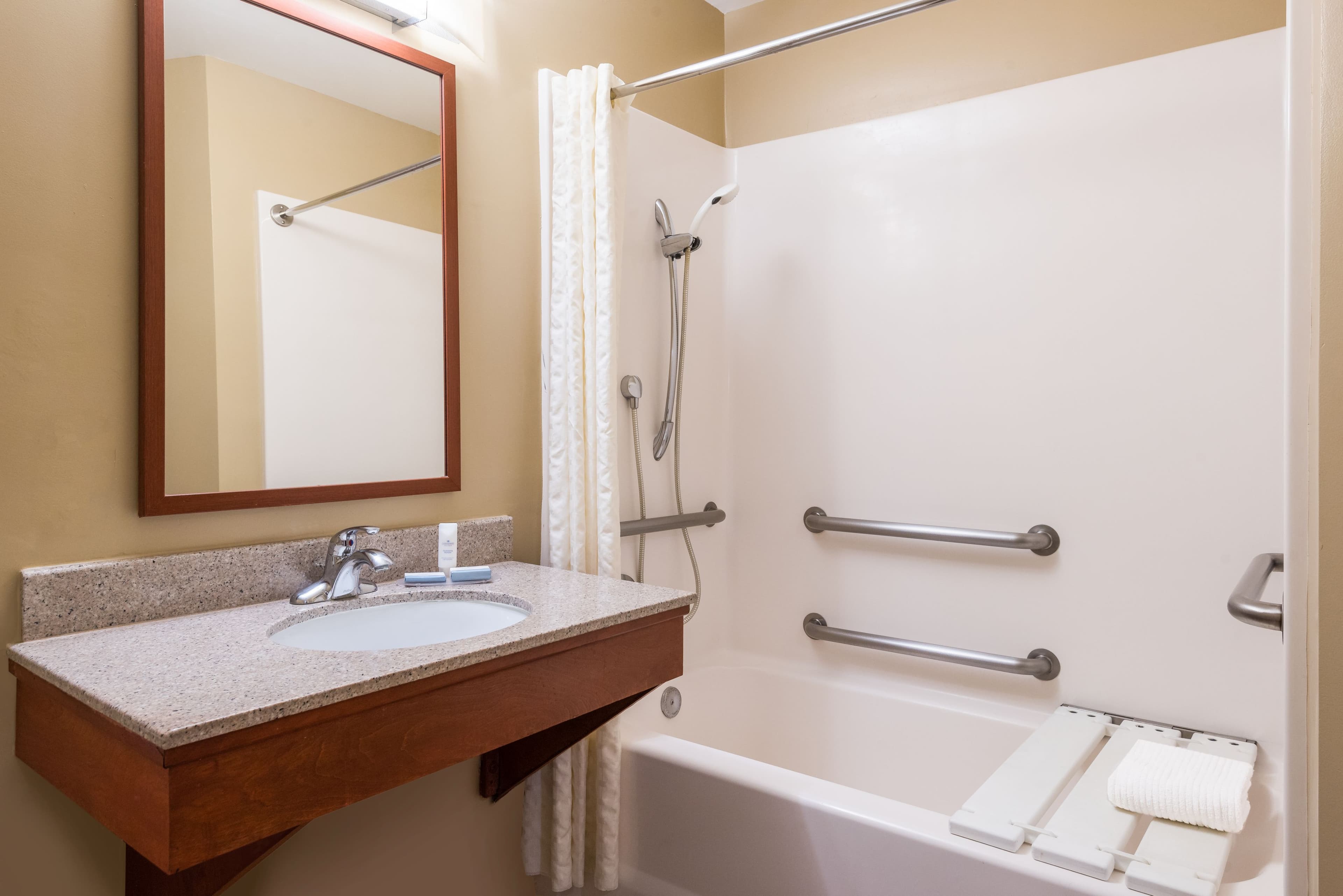 Candlewood Suites LAX Hawthorne — 15