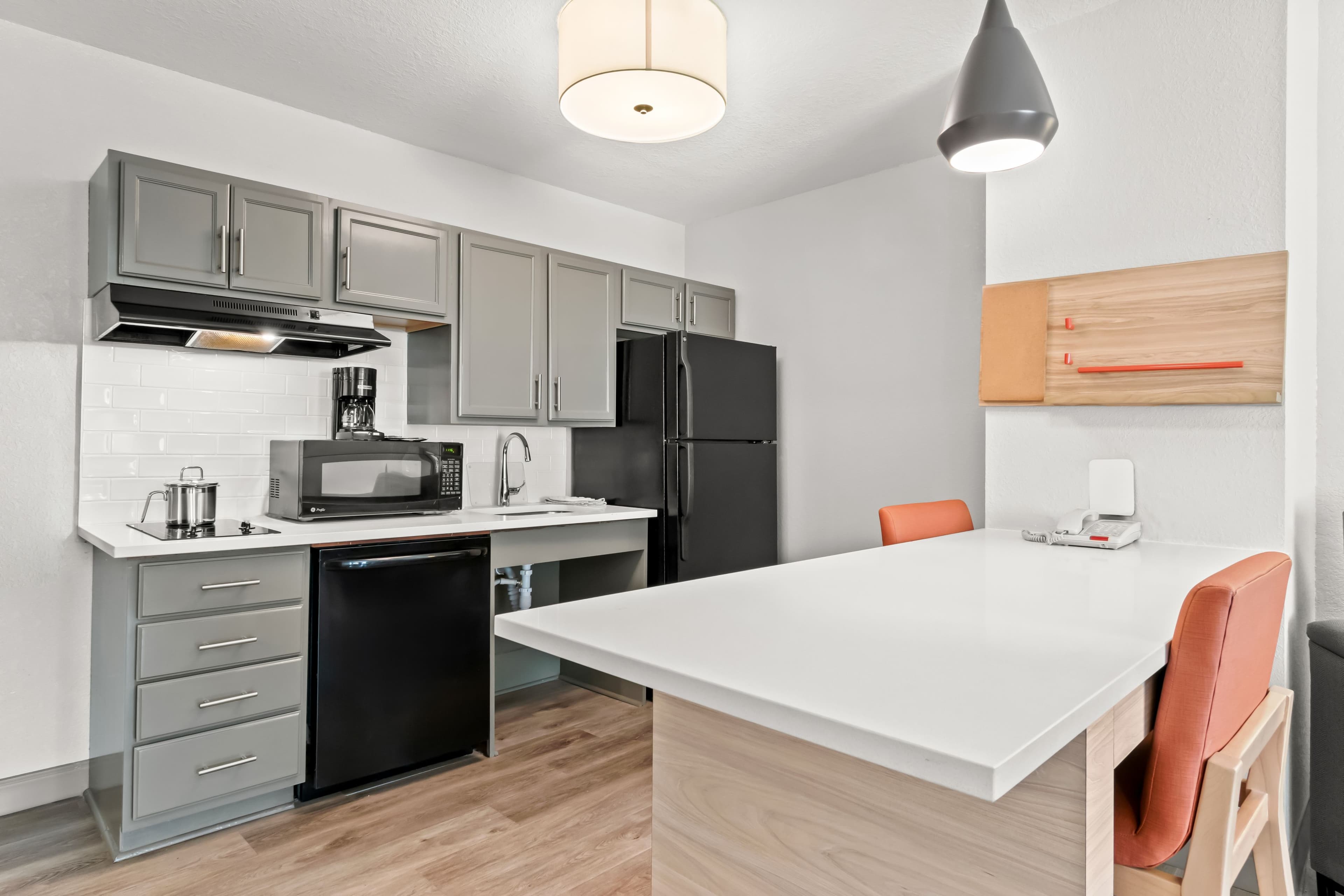 Candlewood Suites Hazleton - Image 5