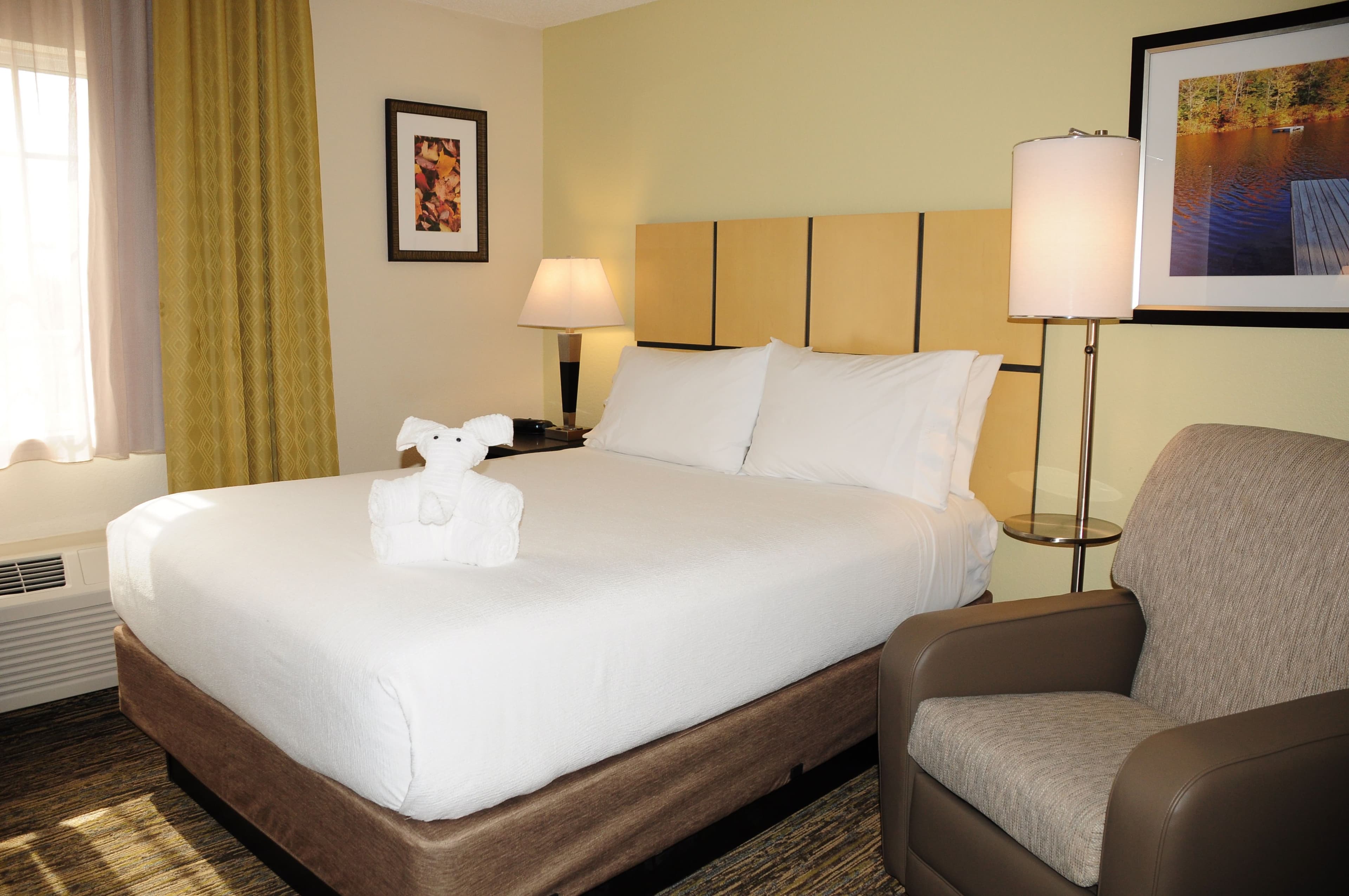 Candlewood Suites Washington-Dulles Herndon — 17