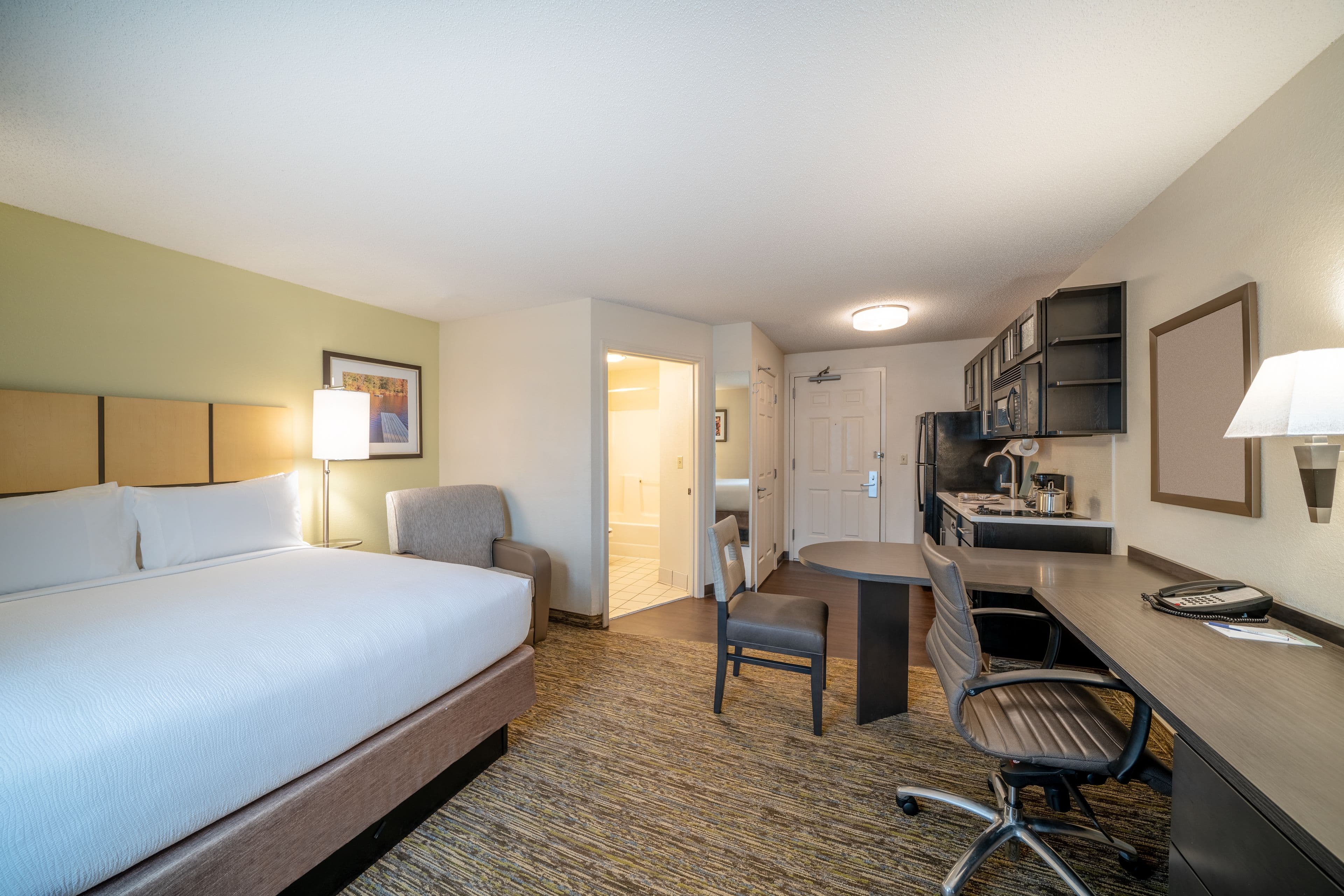 Candlewood Suites Washington-Dulles Herndon — 11