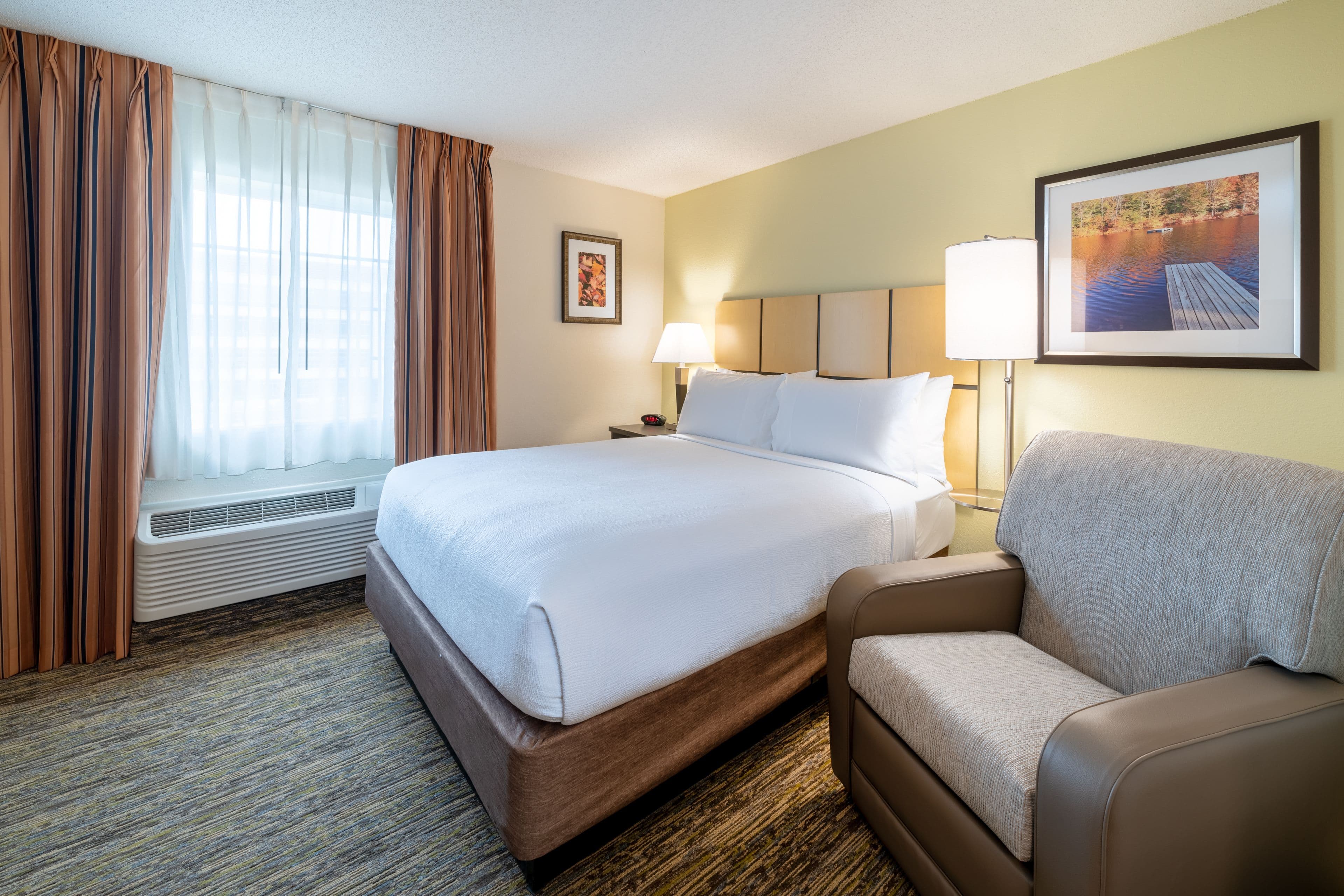 Candlewood Suites Washington-Dulles Herndon - Image 2