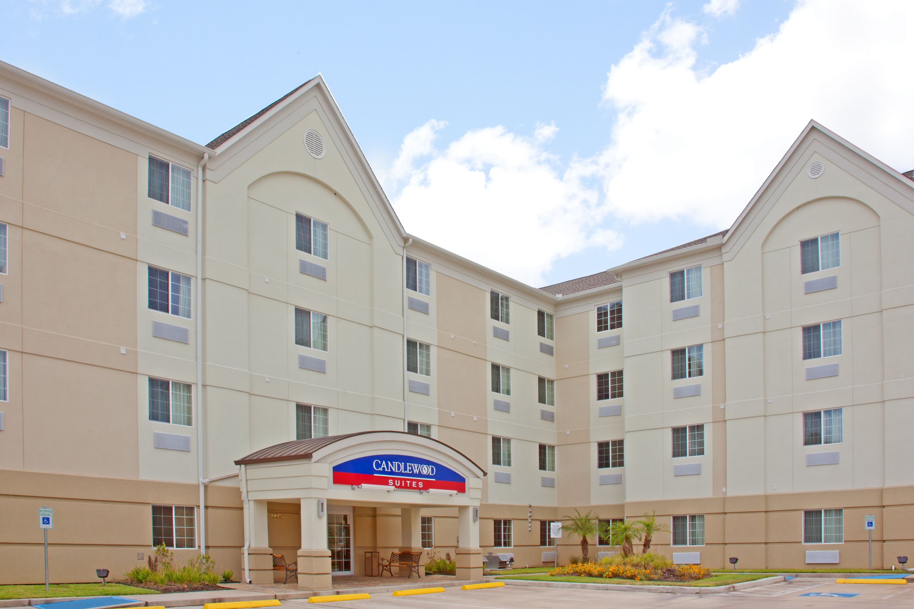 Candlewood Suites Houston Medical Center - Image 1