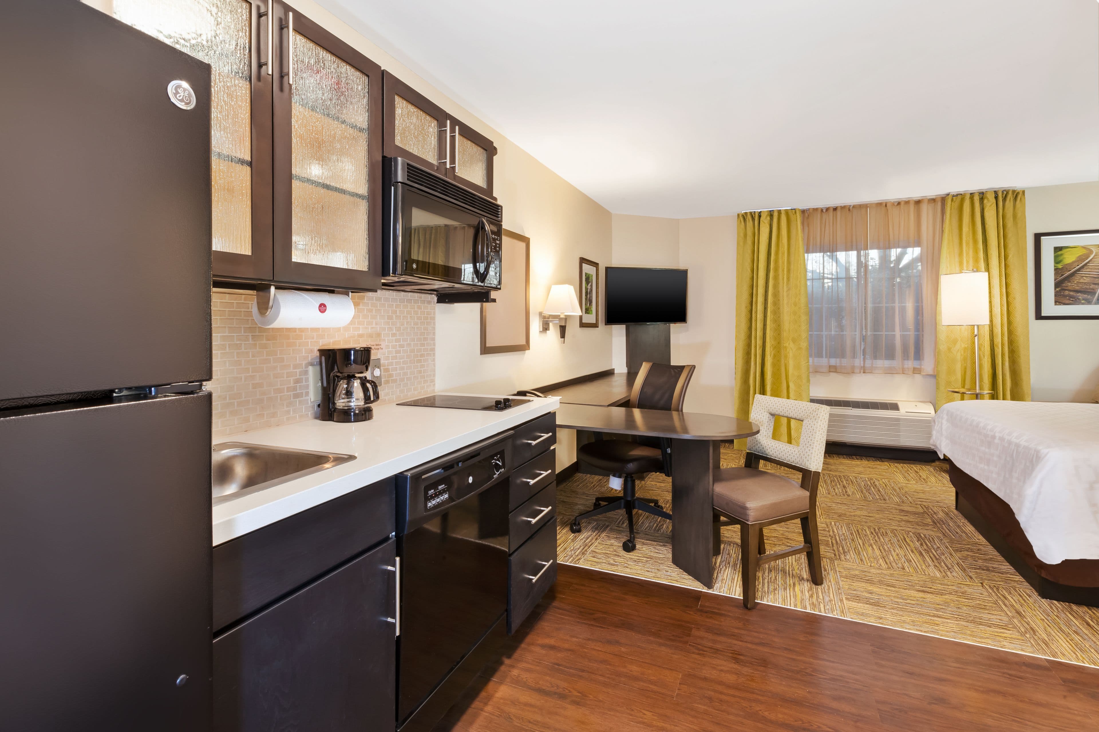 Candlewood Suites Huntersville-Lake Norman Area - Image 3