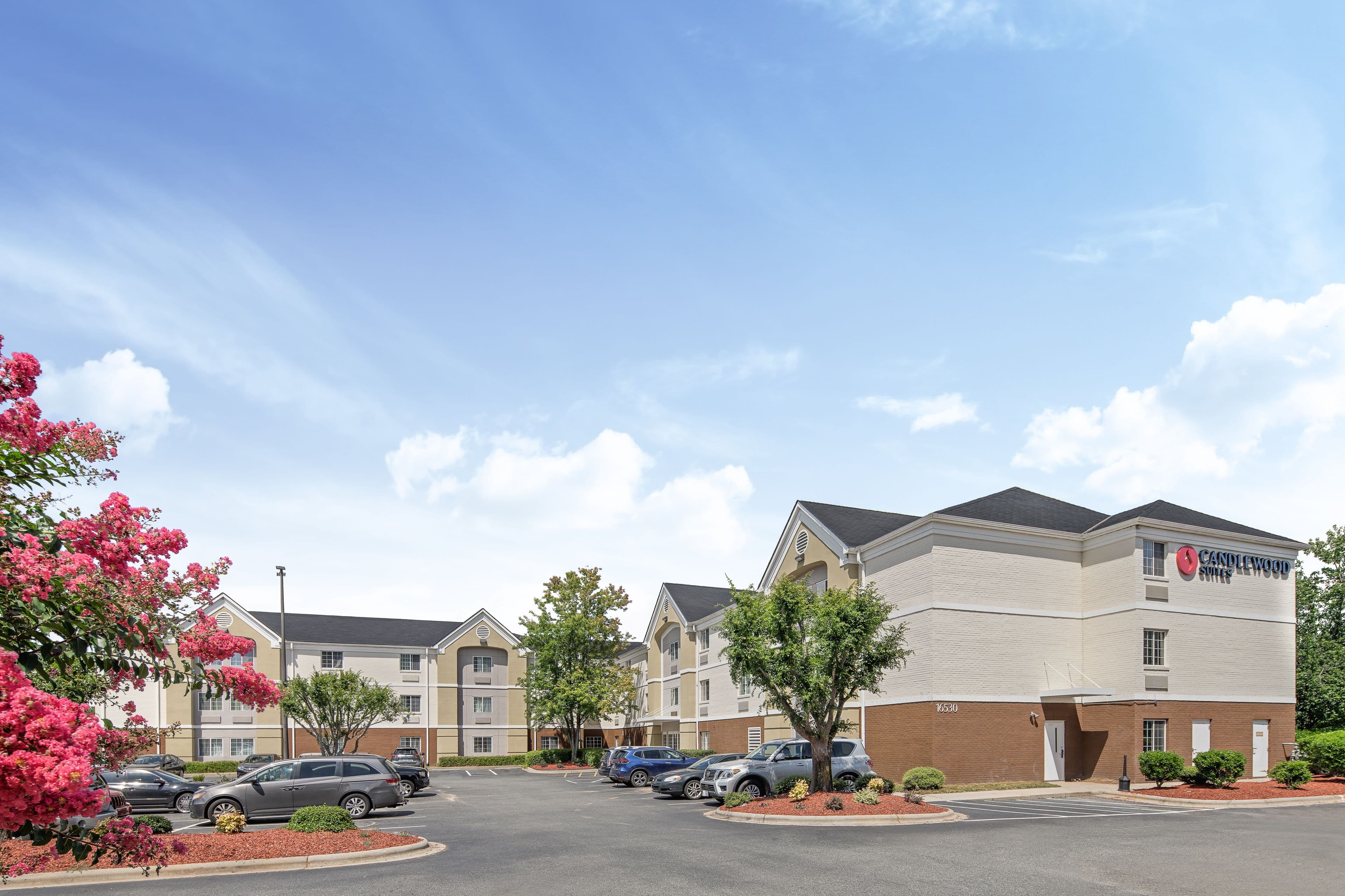Candlewood Suites Huntersville-Lake Norman Area - Image 1