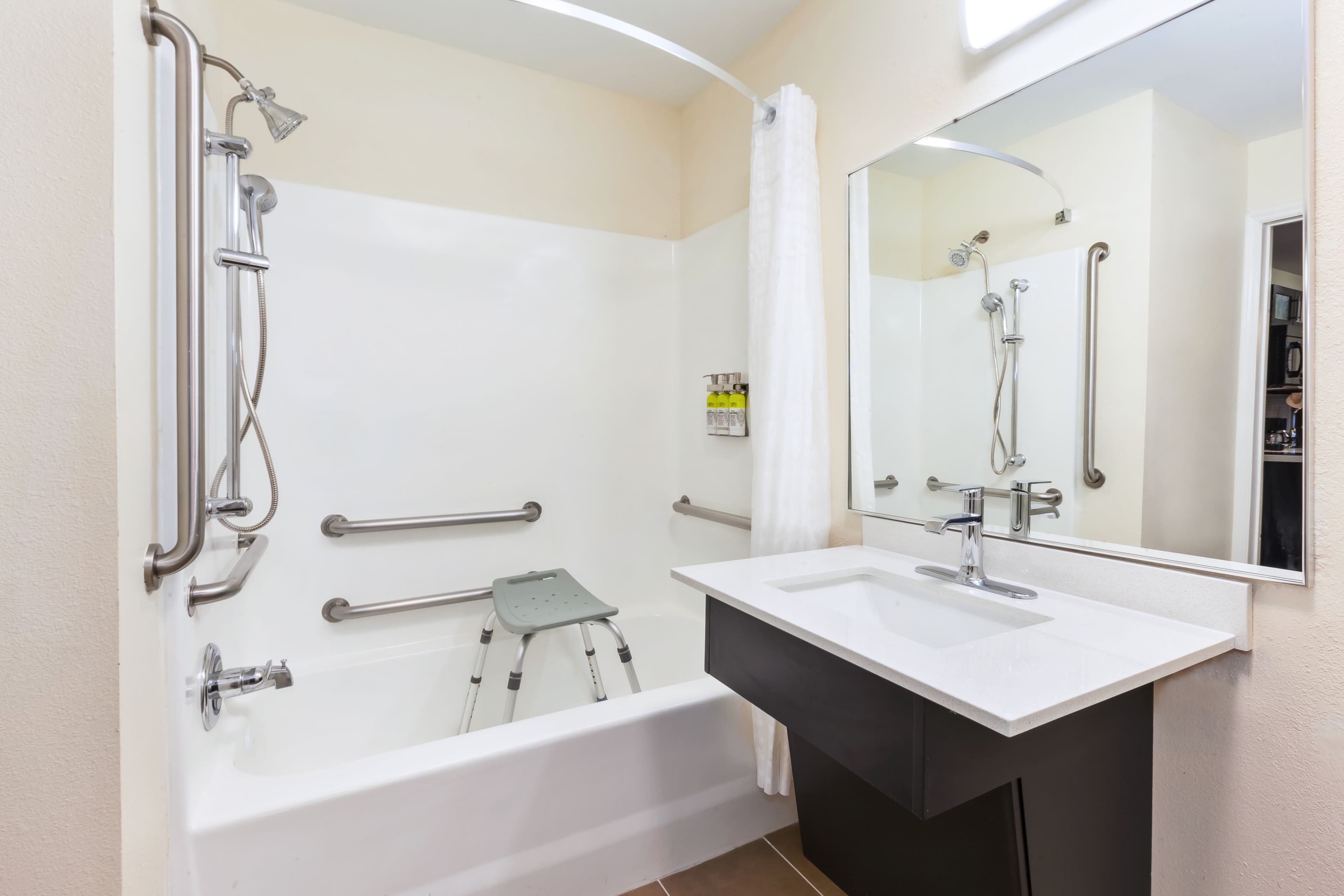 Candlewood Suites Huntersville-Lake Norman Area — 6