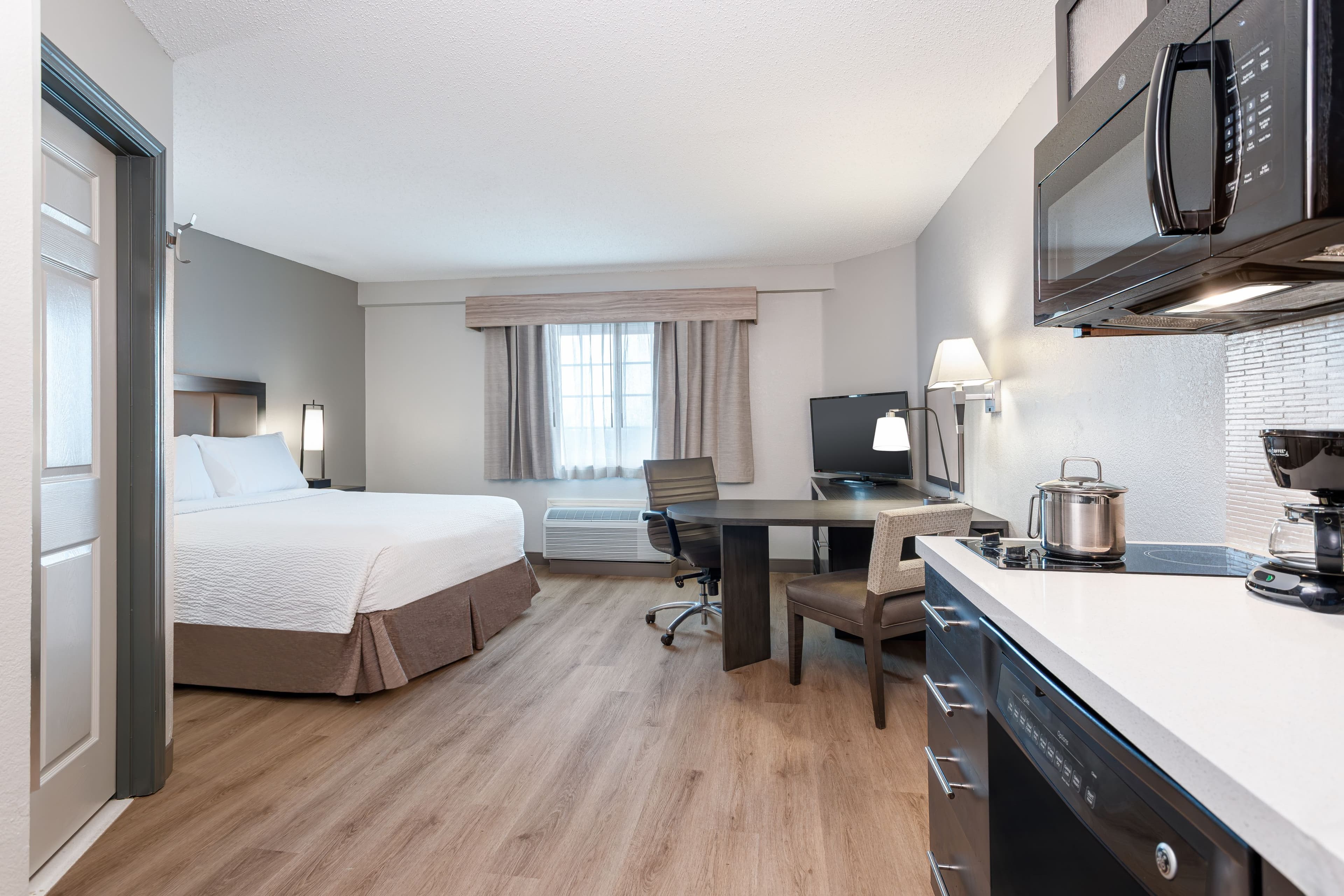 Candlewood Suites Indianapolis — 15