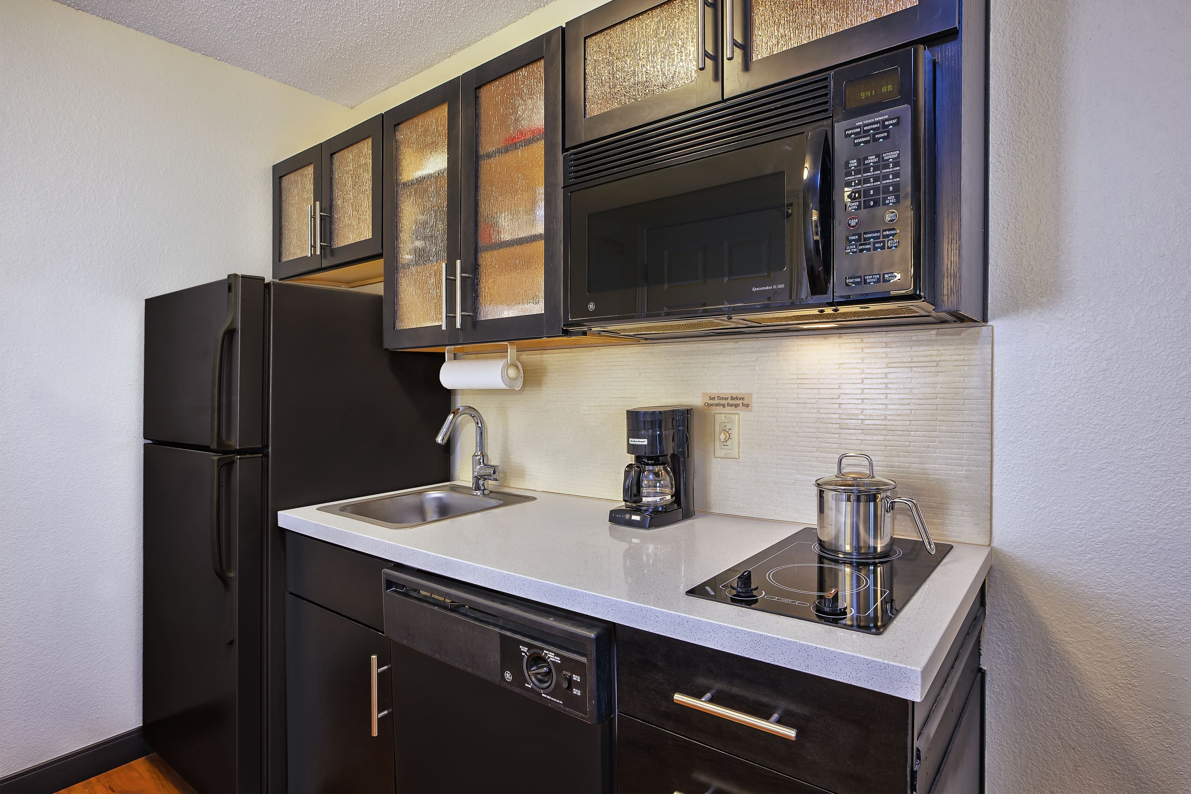 Candlewood Suites Indianapolis - Image 3