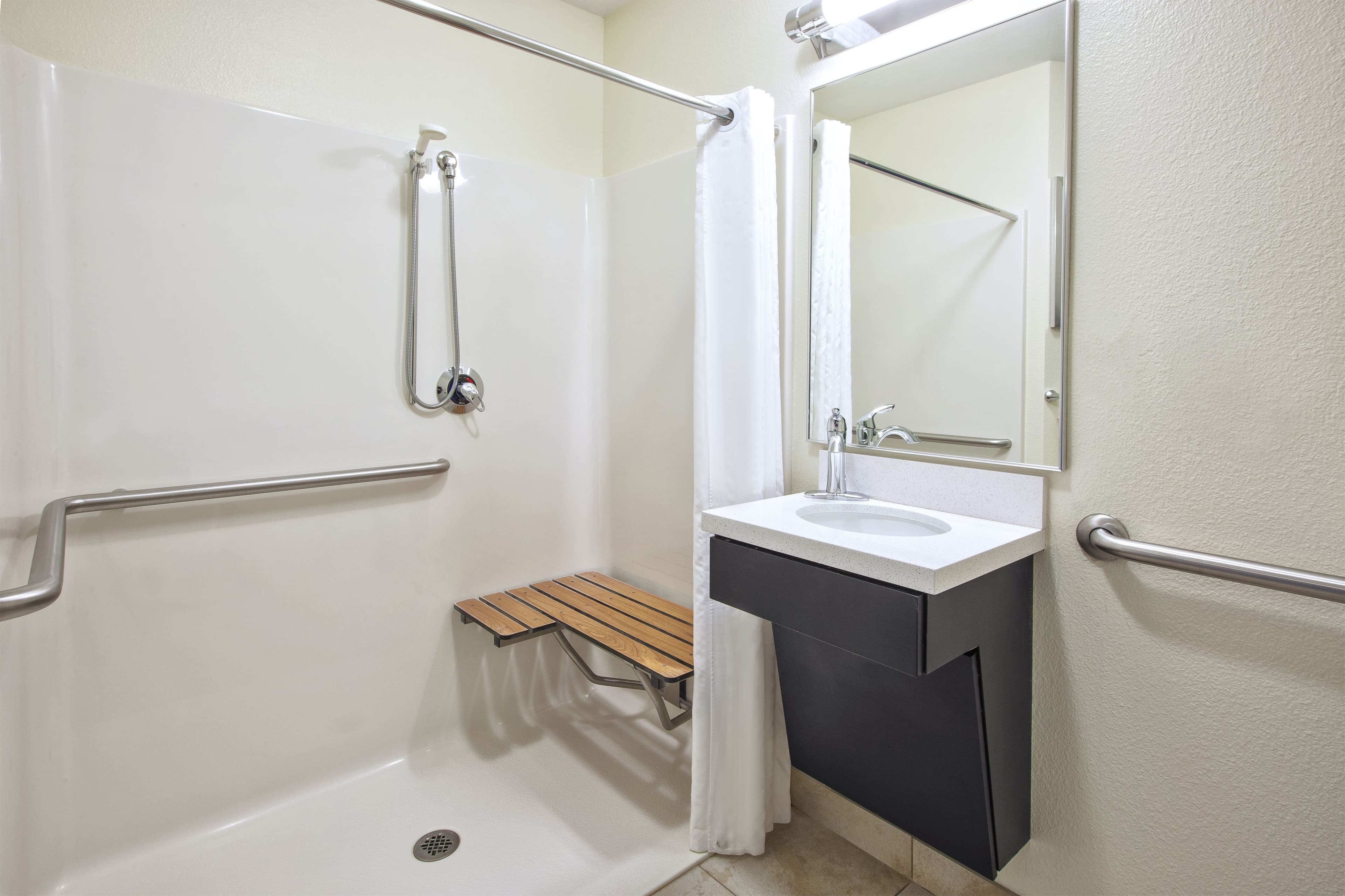 Candlewood Suites Indianapolis Airport — 9