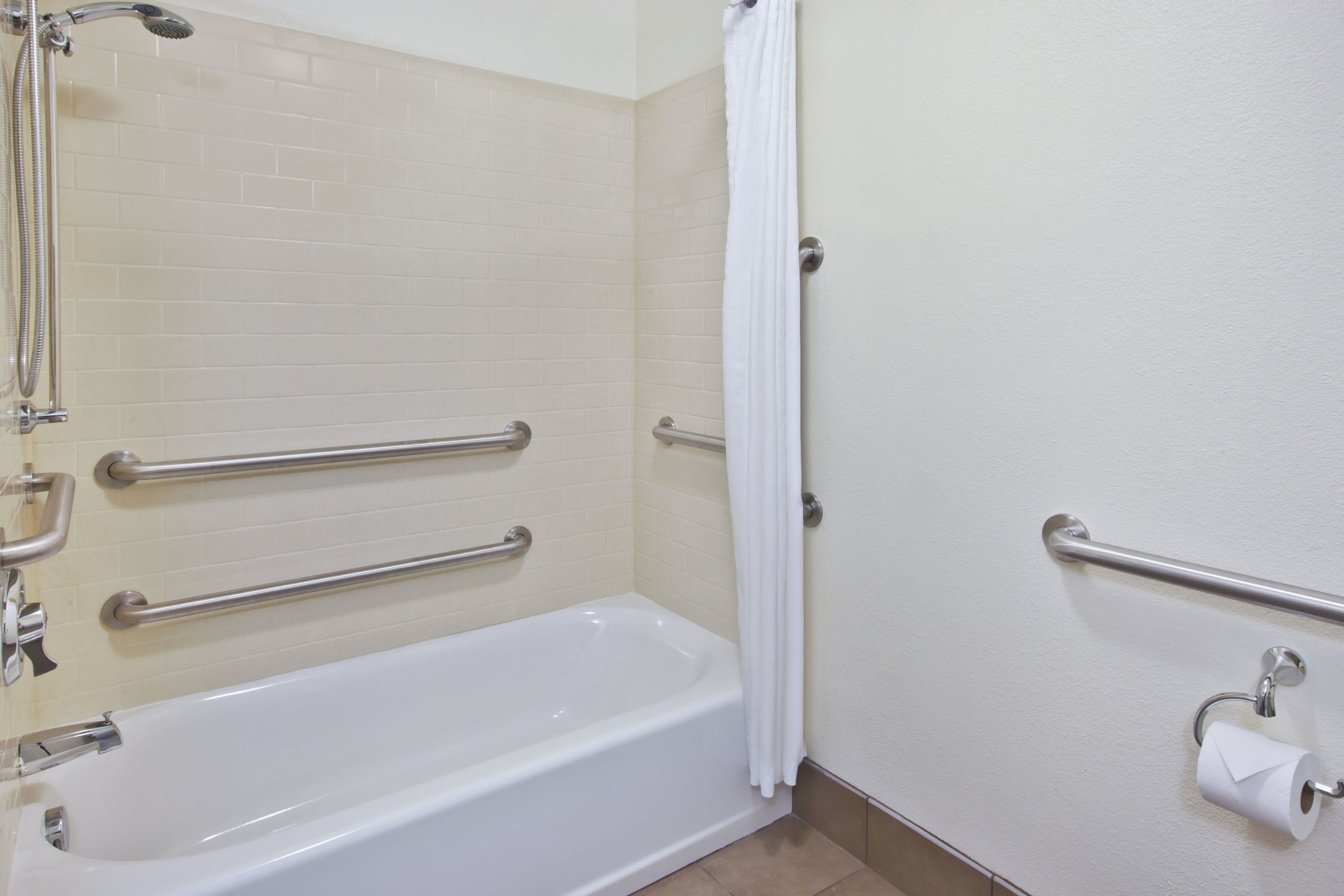 Candlewood Suites Indianapolis Airport — 12