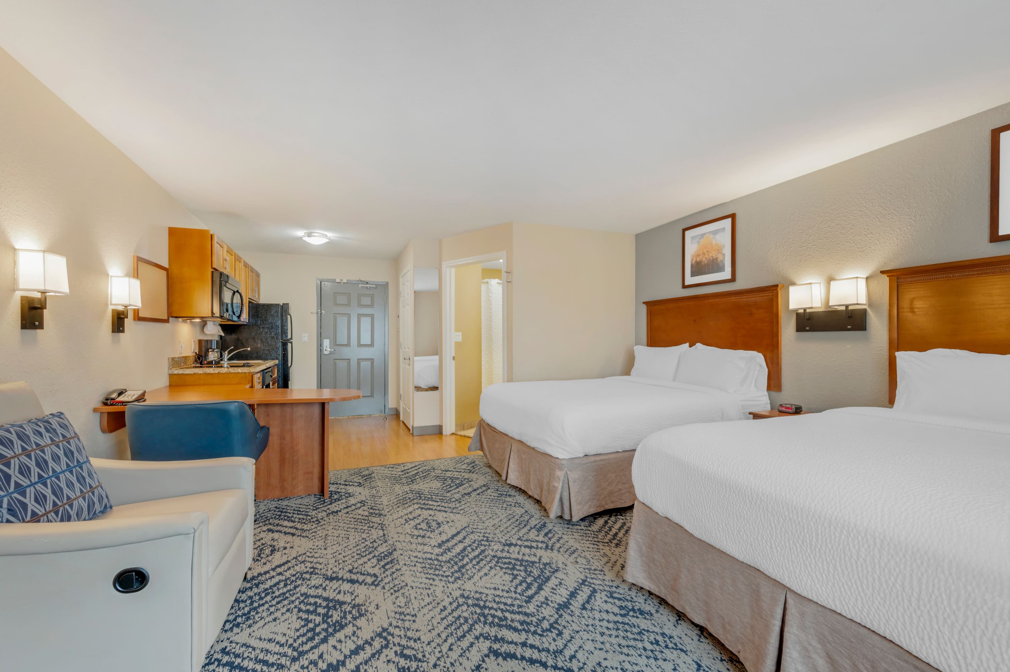 Candlewood Suites Indianapolis East — 7