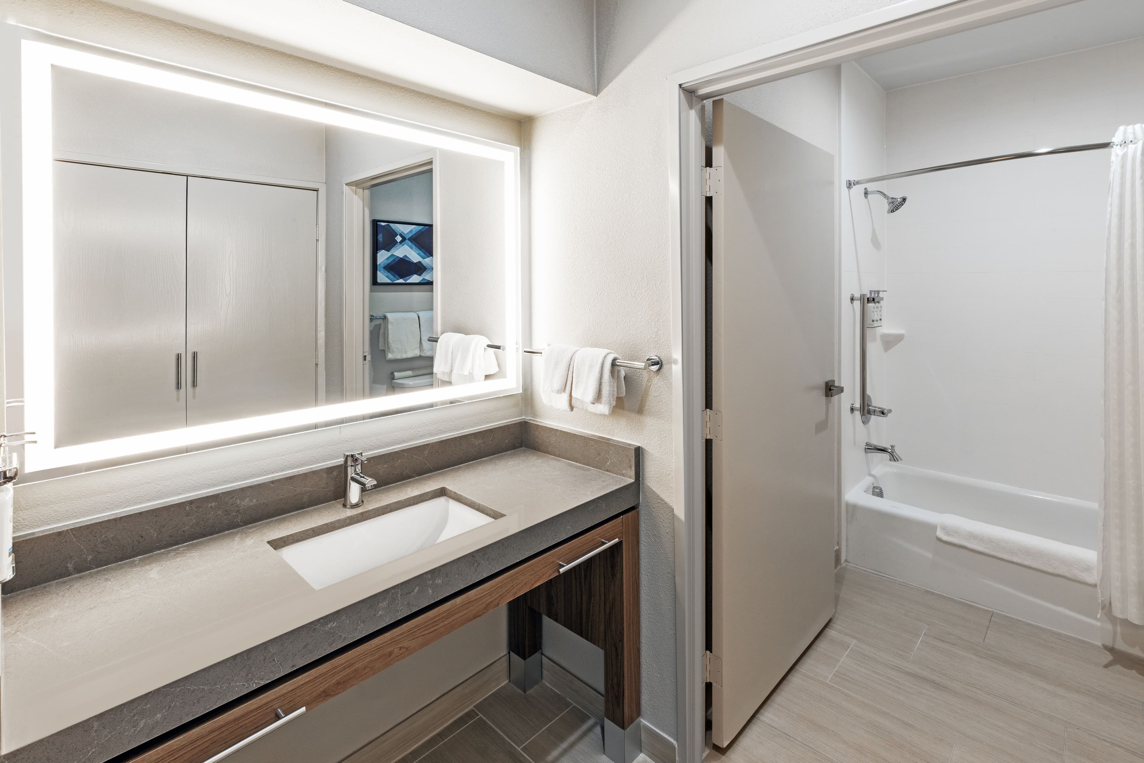Studio Suite - Image 8