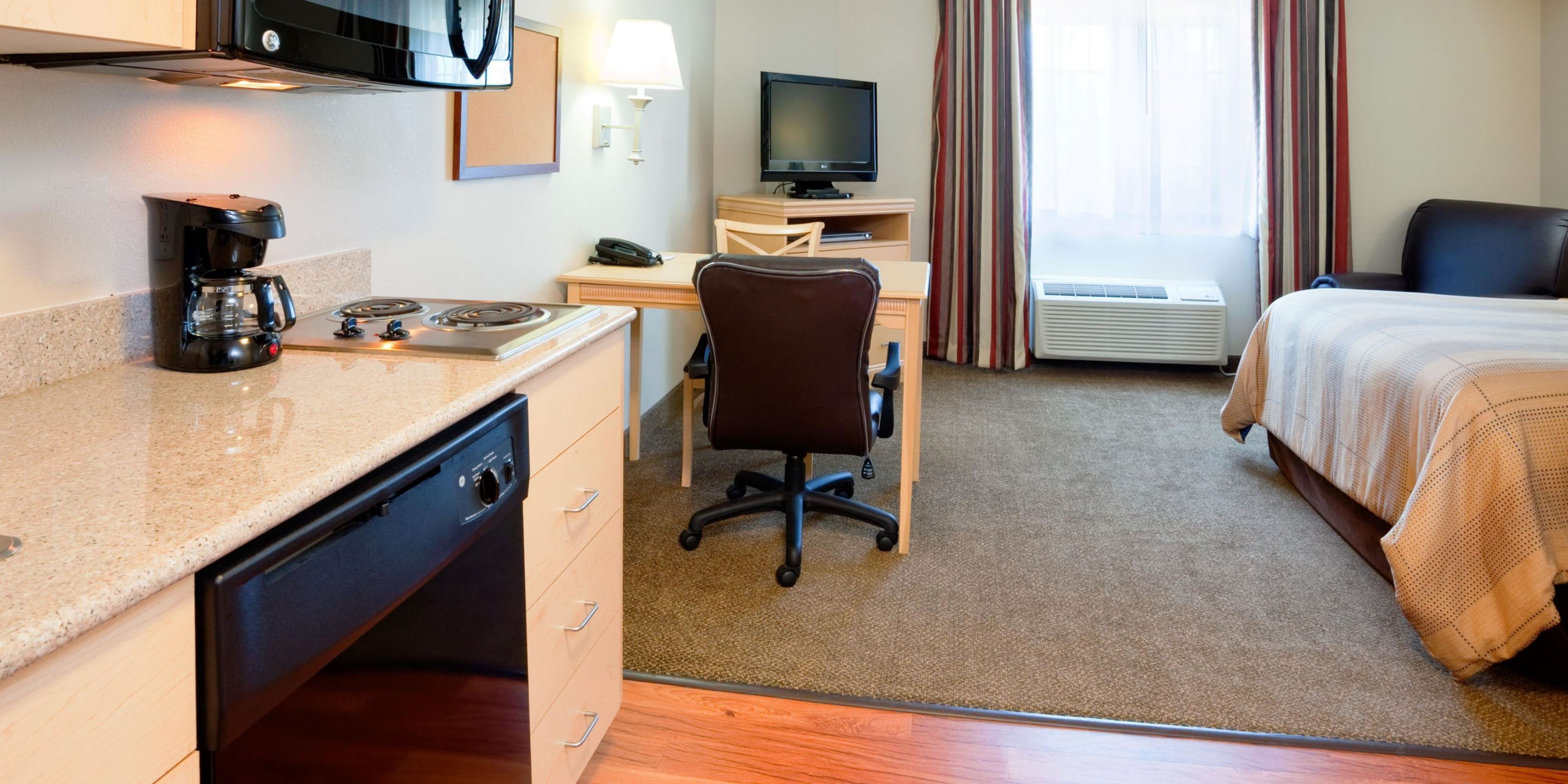 Candlewood Suites Jacksonville - Image 3