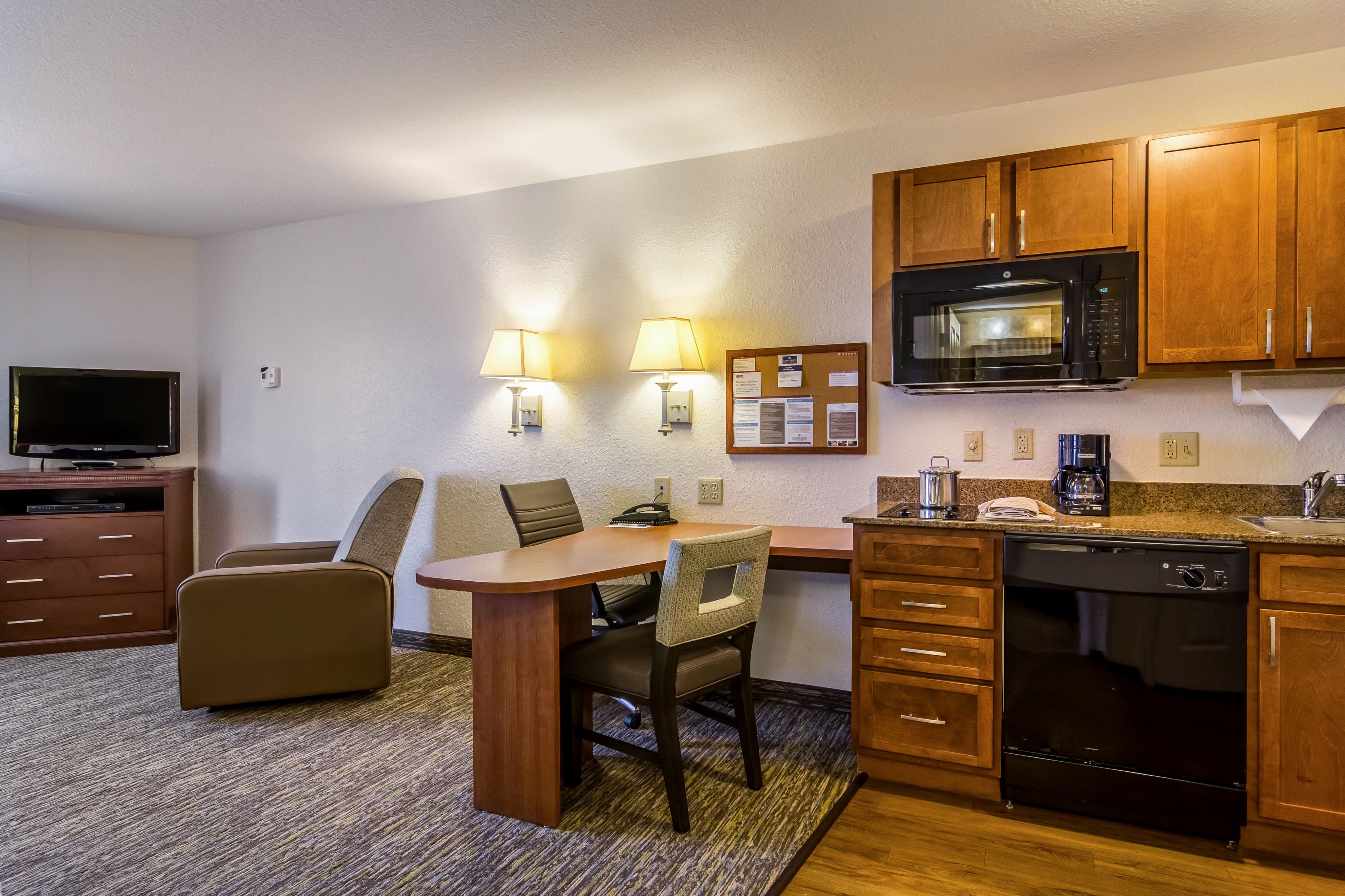 Candlewood Suites Jacksonville East Merril Road — 10