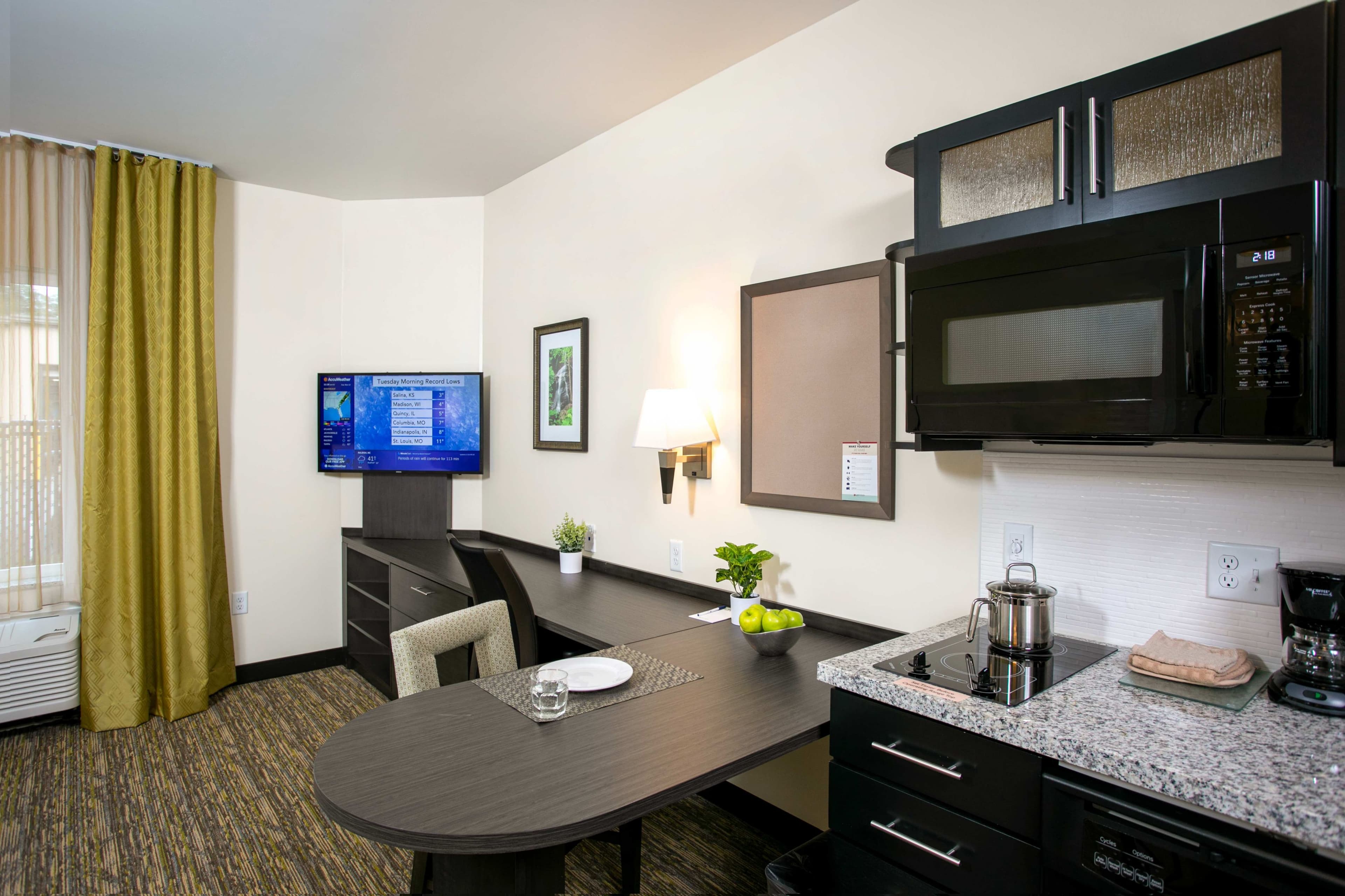 1 Queen Bed Studio Suite - Image 2