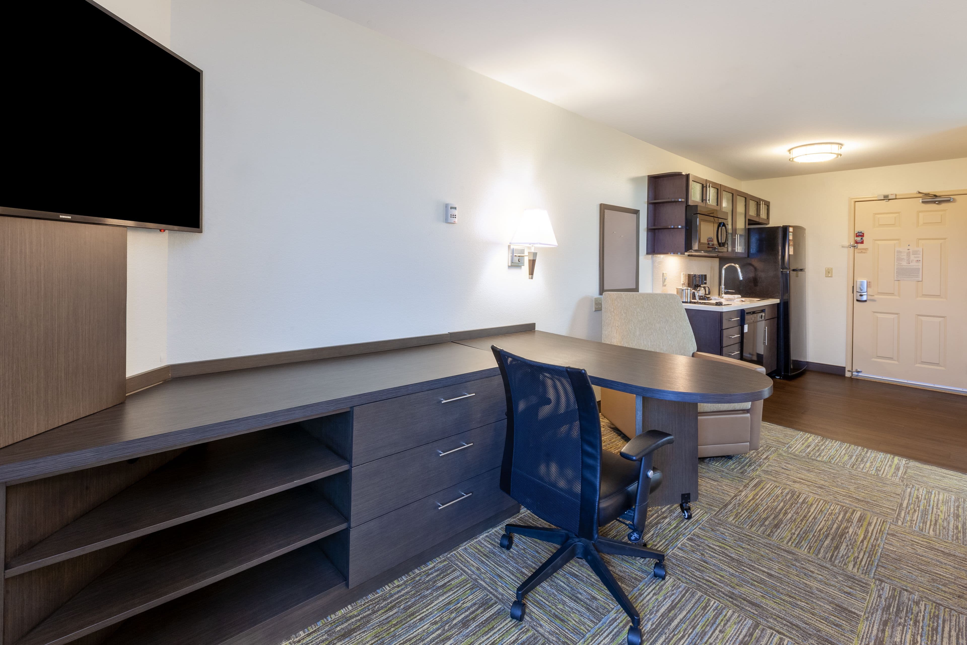 Candlewood Suites Kalamazoo — 10