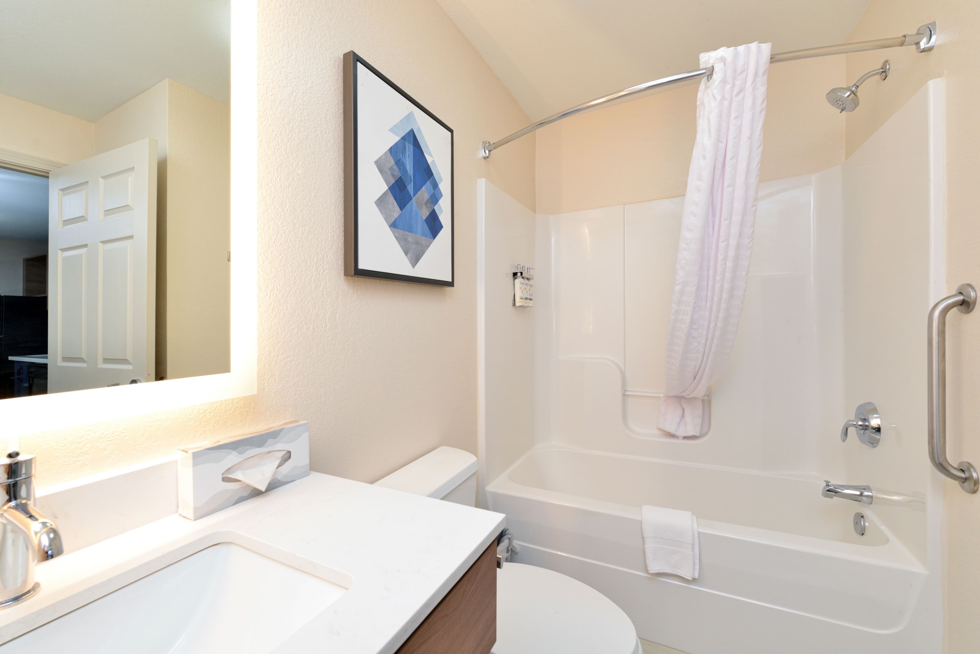 Candlewood Suites Kansas City Northeast — 6