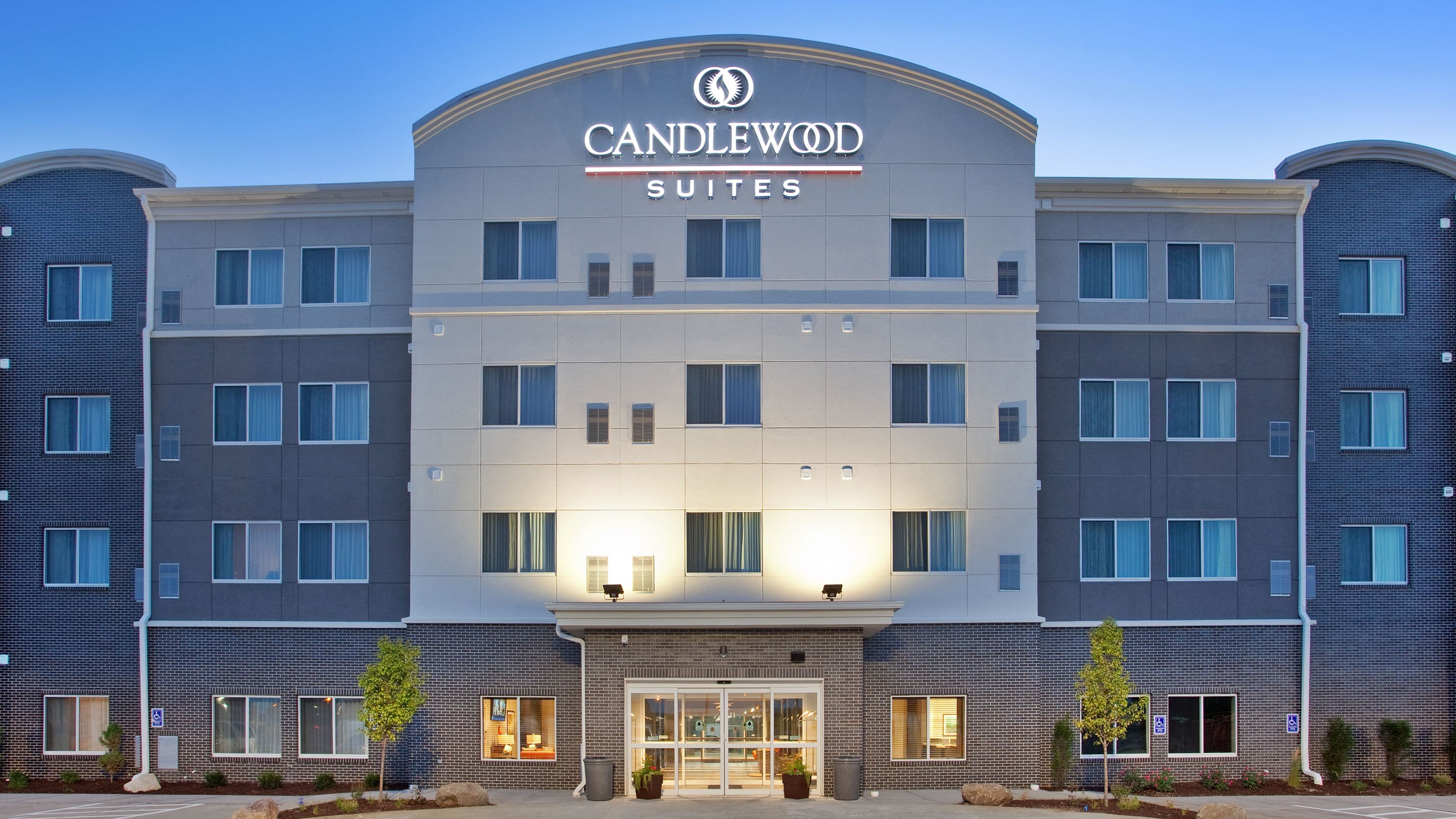Candlewood Suites Kearney - Image 1