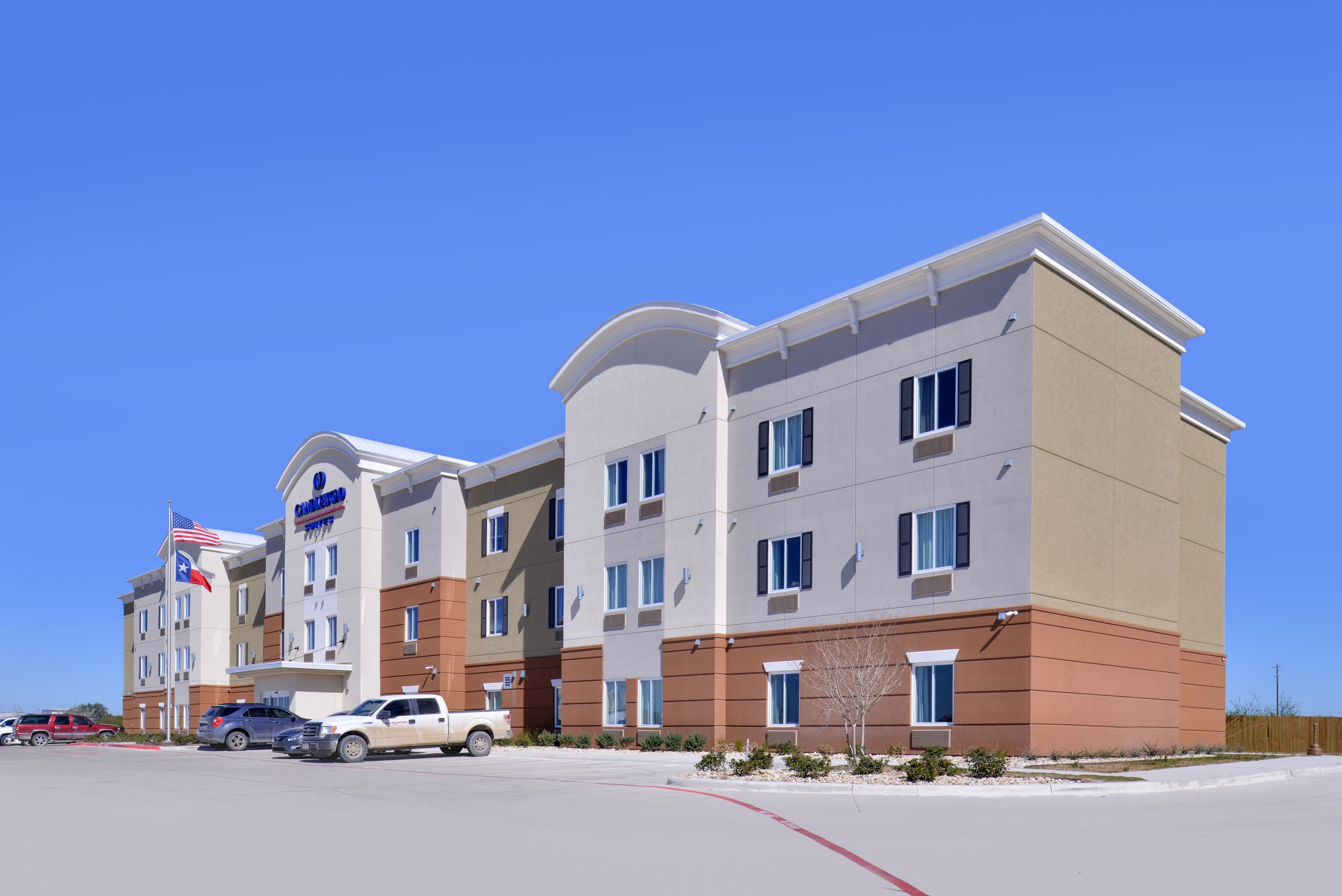 Candlewood Suites Kenedy - Image 1