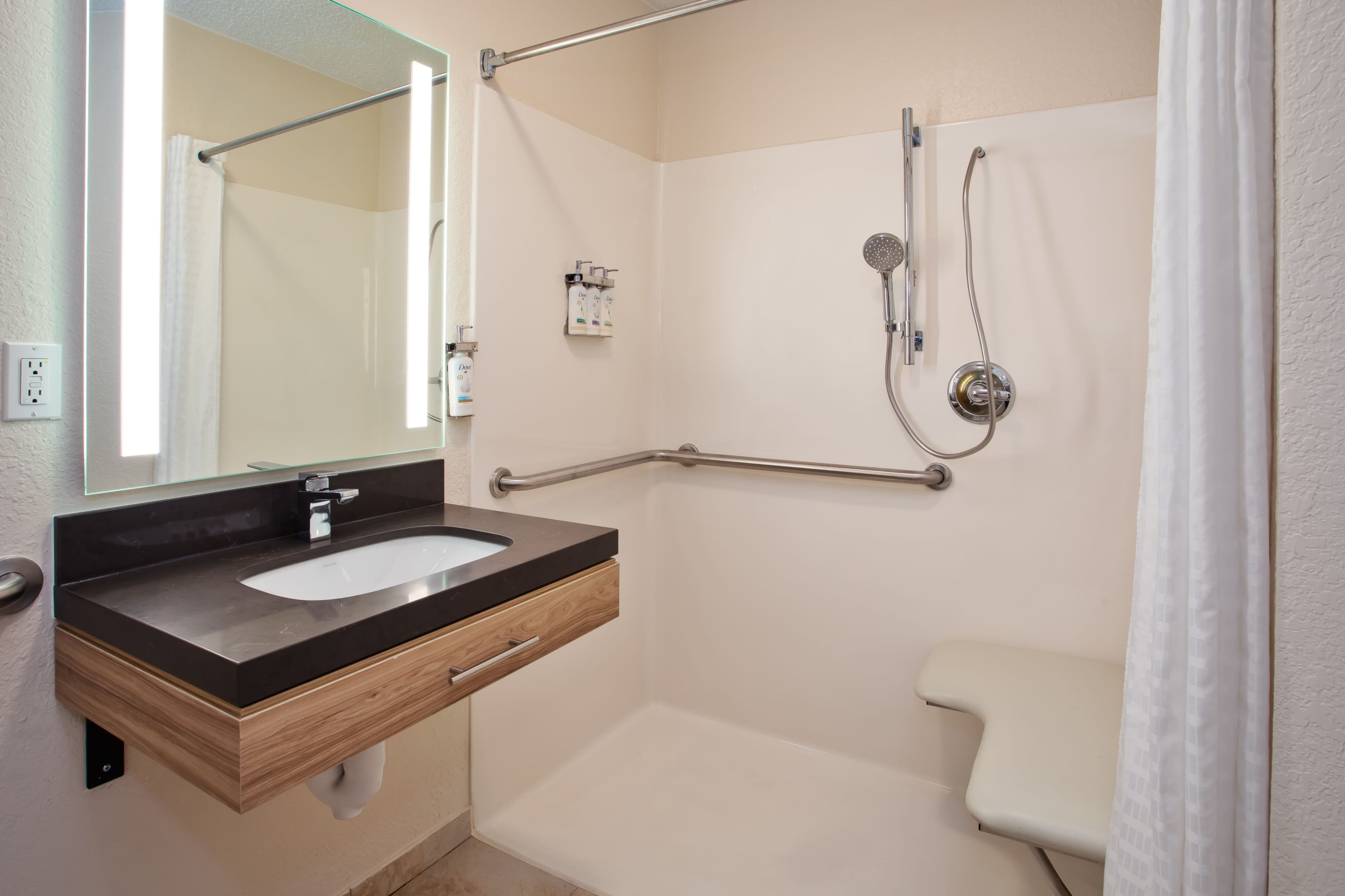 Candlewood Suites Kenosha - Pleasant Prairie — 12