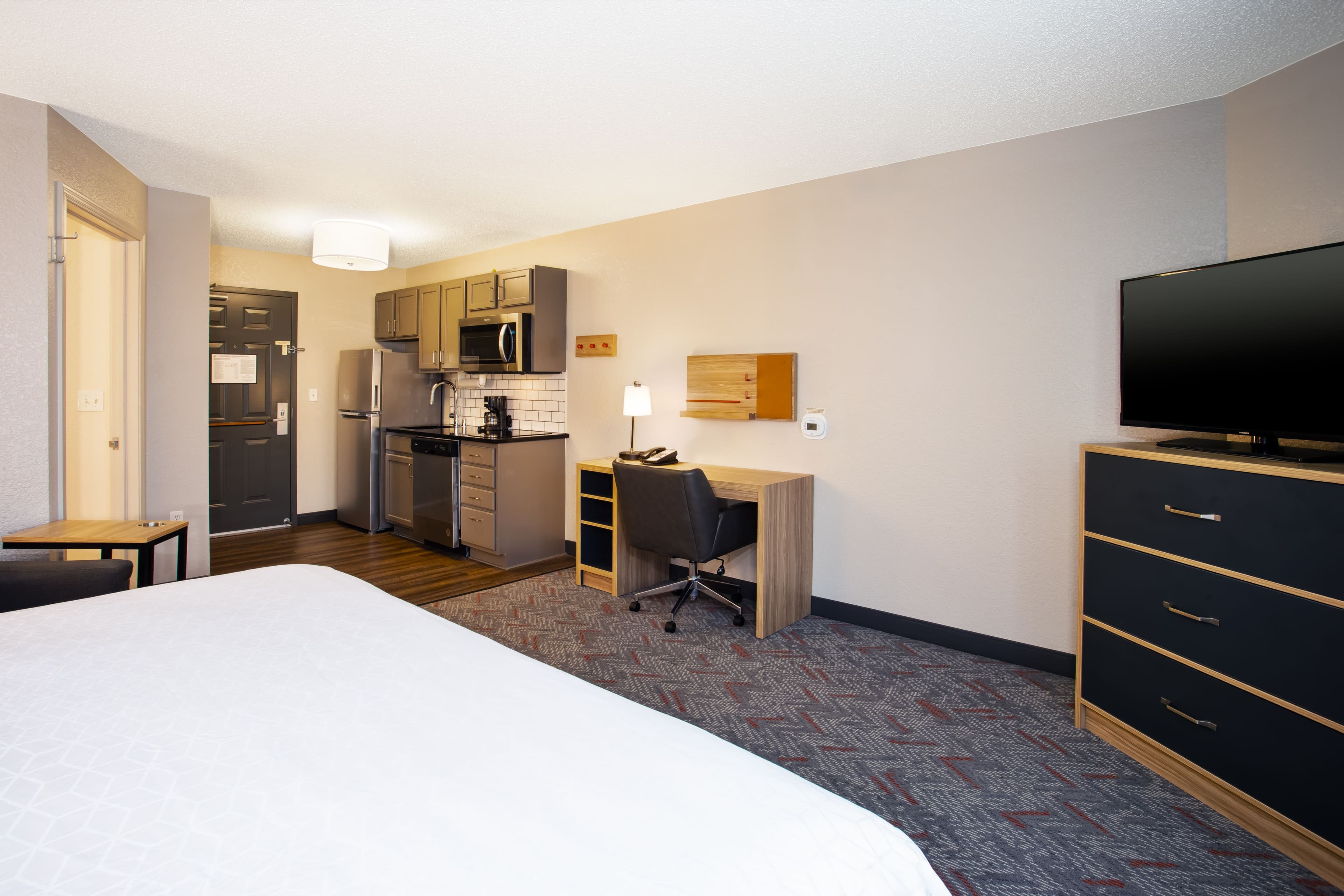 Candlewood Suites Kenosha - Pleasant Prairie - Image 2